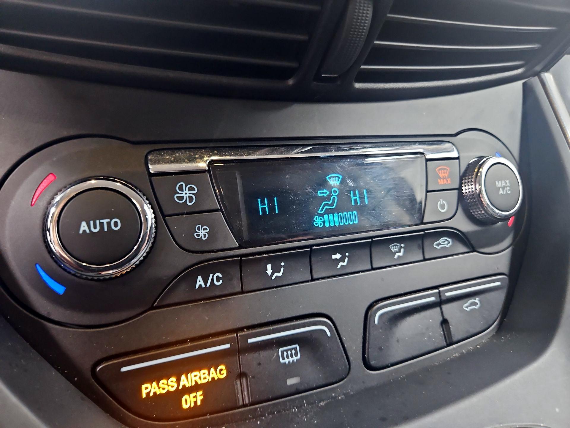 Thumbnail: 2015 Ford Escape - 16