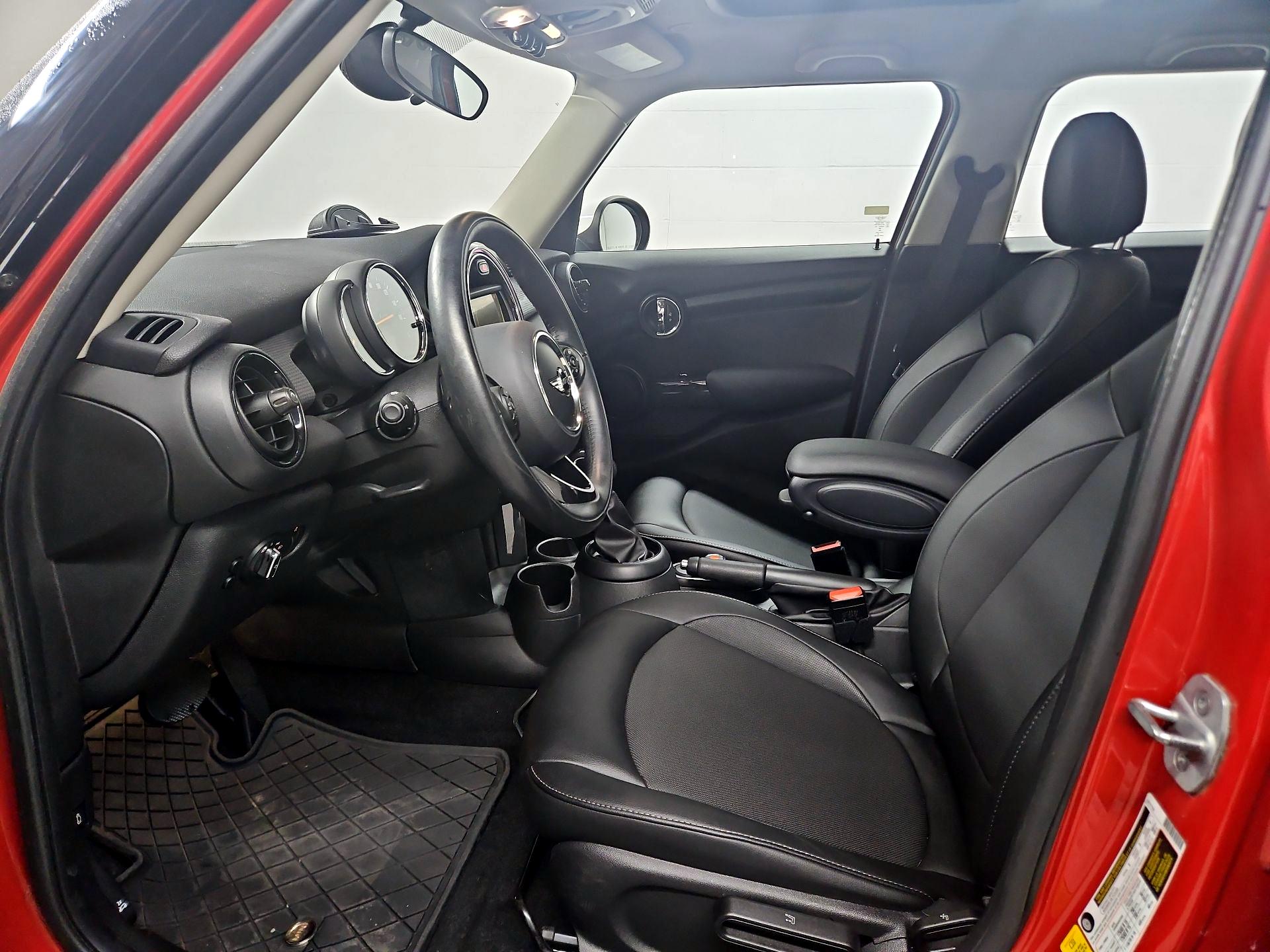 Thumbnail: 2017 MINI Cooper Hardtop - 11