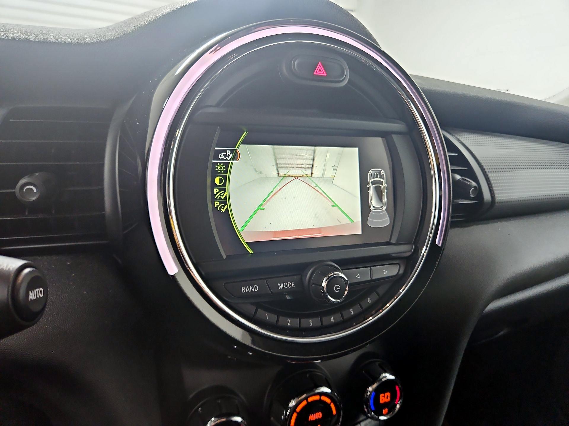 Thumbnail: 2017 MINI Cooper Hardtop - 14