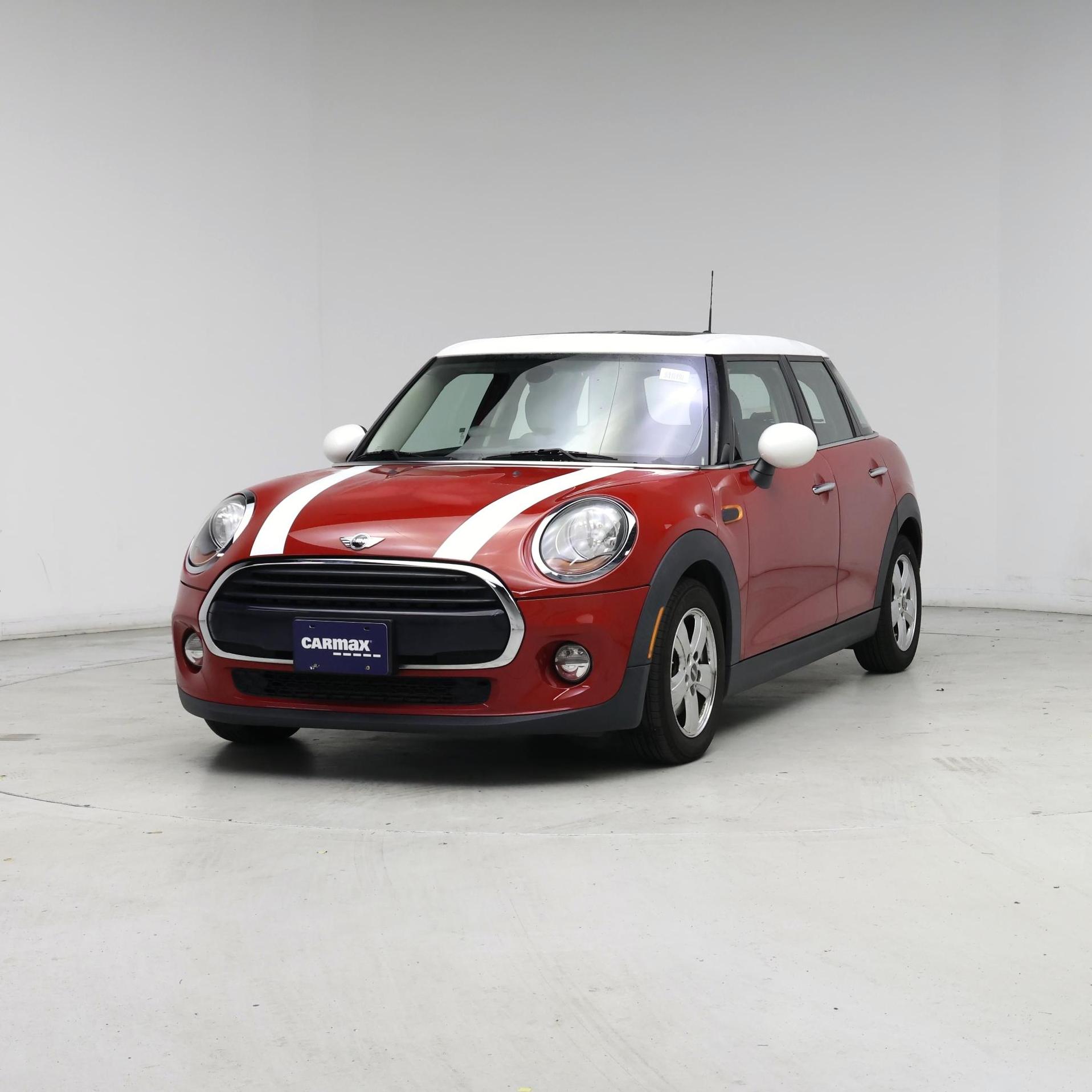 Thumbnail: 2017 MINI Cooper Hardtop - 4