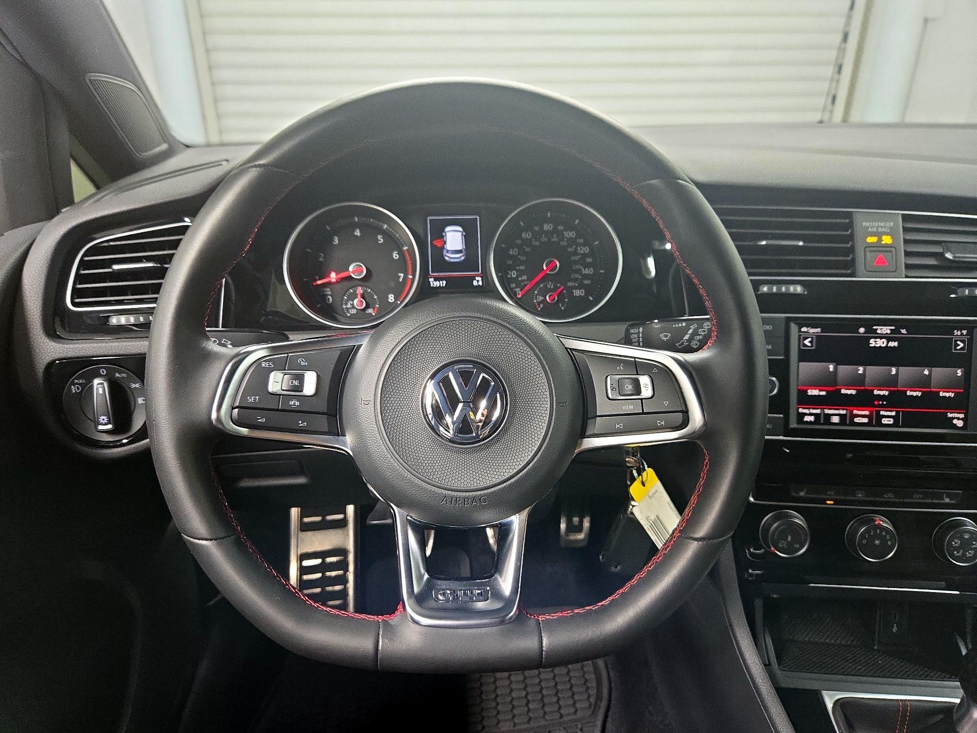 Thumbnail: 2020 Volkswagen Golf - 10