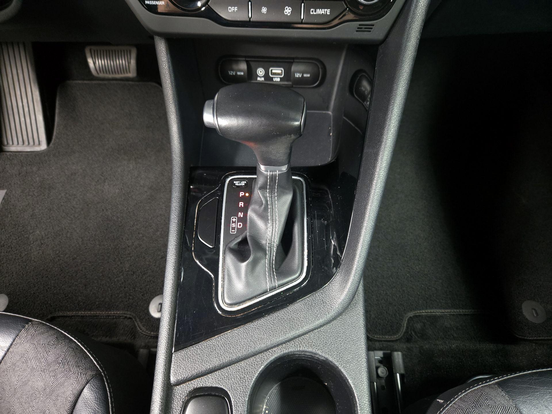 Thumbnail: 2018 Kia Niro - 17