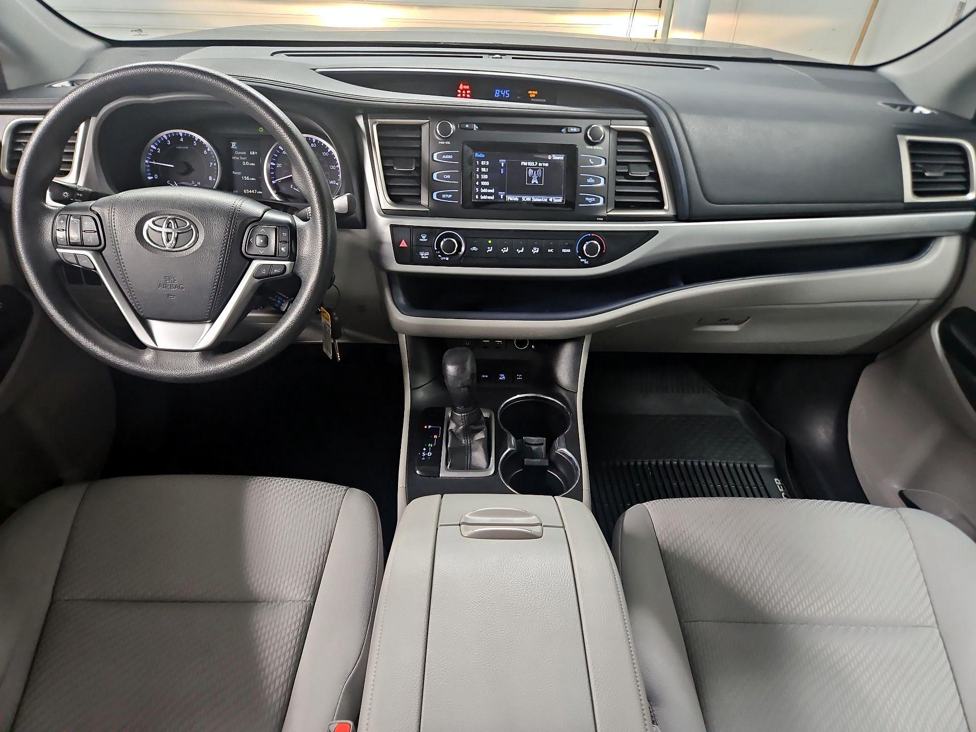 Thumbnail: 2019 Toyota Highlander - 9