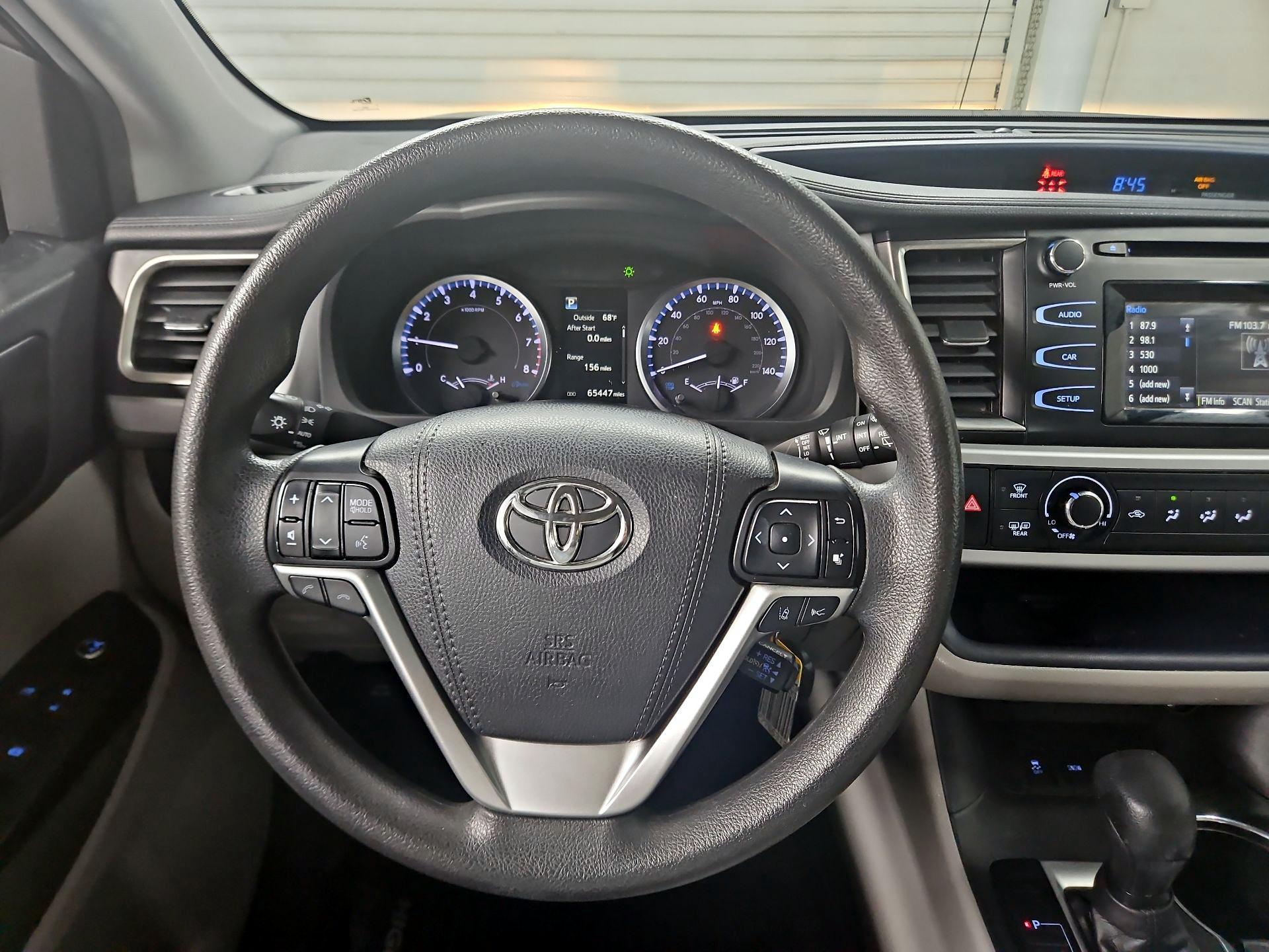 Thumbnail: 2019 Toyota Highlander - 10