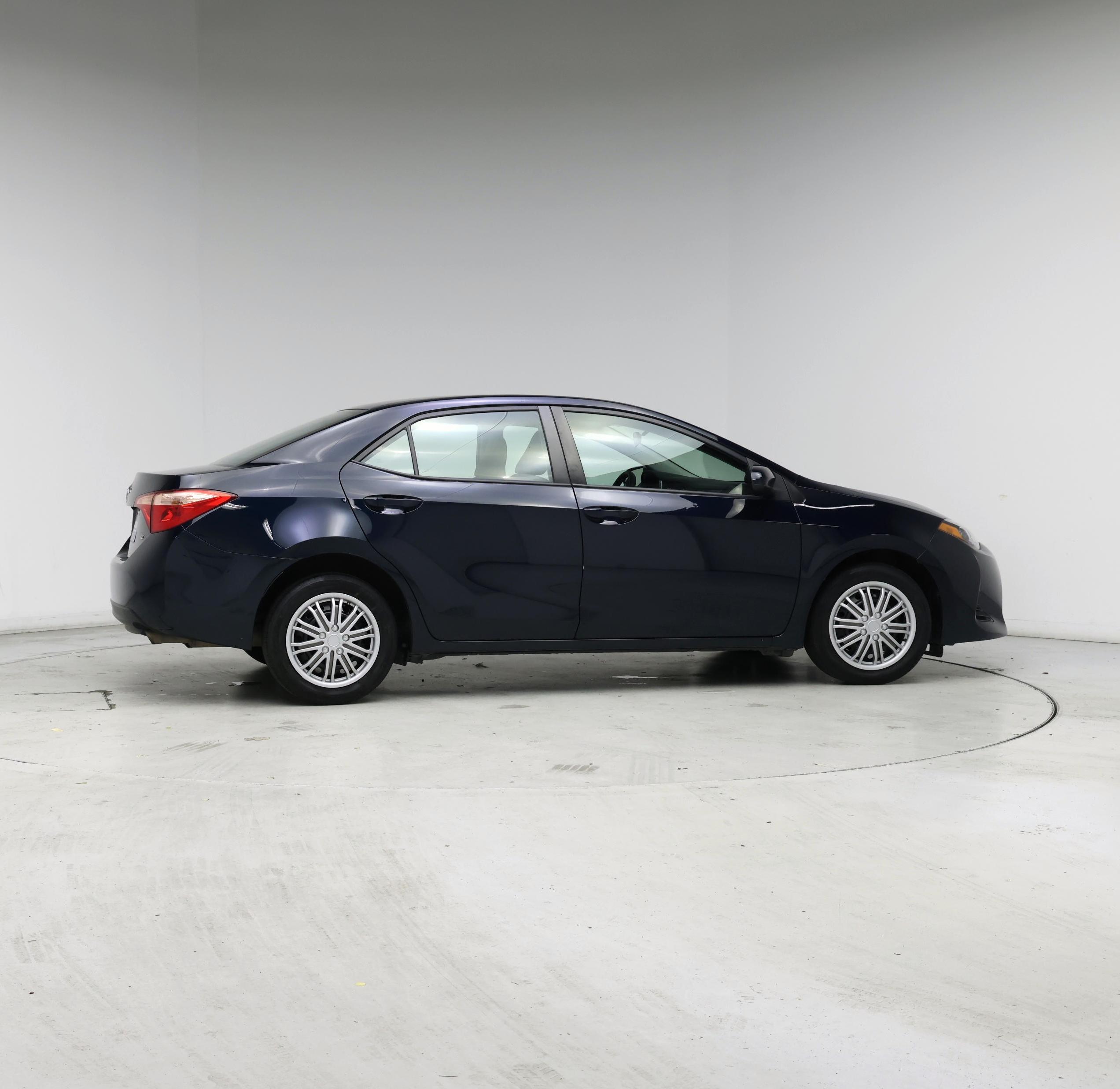 Thumbnail: 2017 Toyota Corolla - 7
