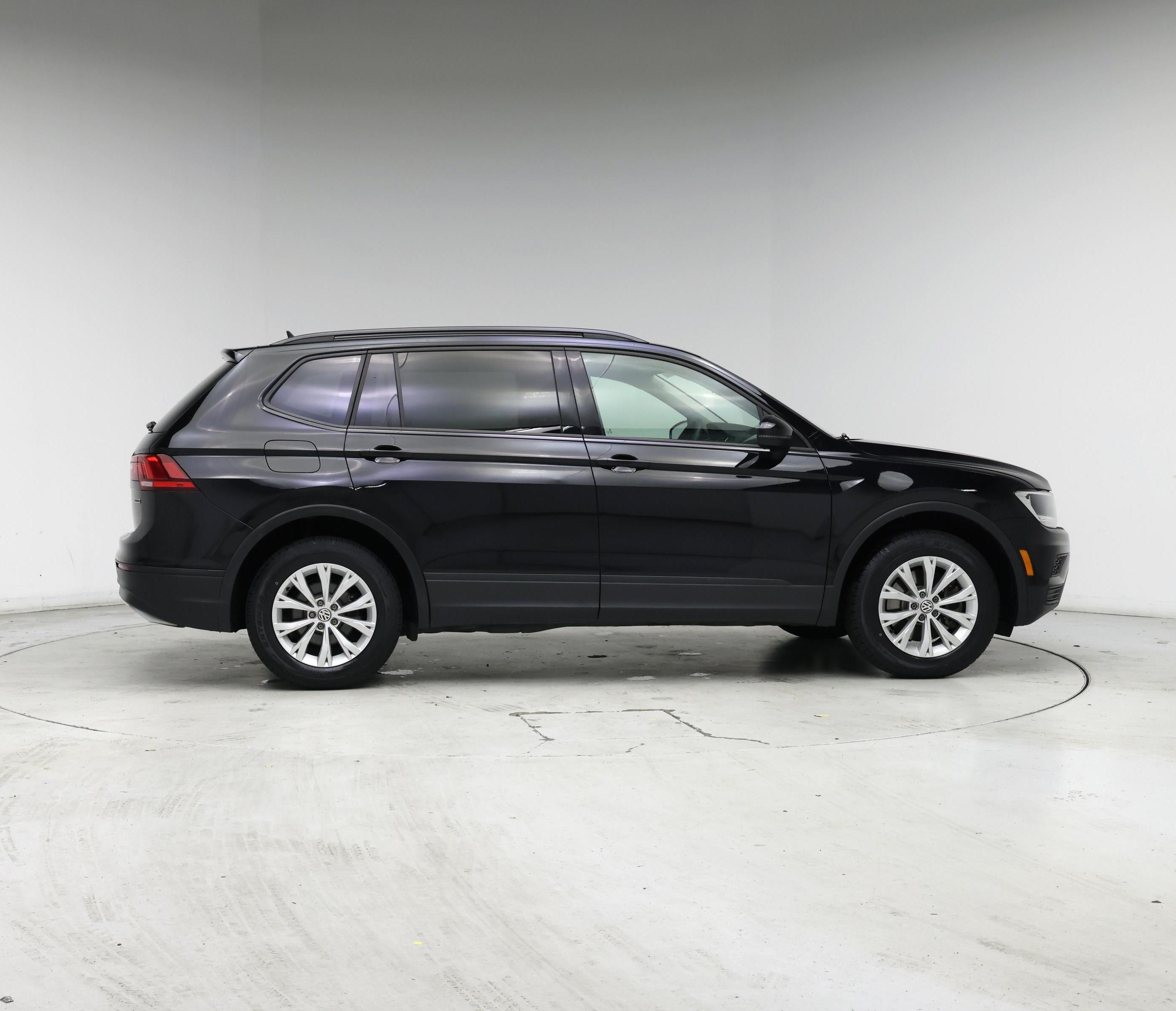 Thumbnail: 2020 Volkswagen Tiguan - 7