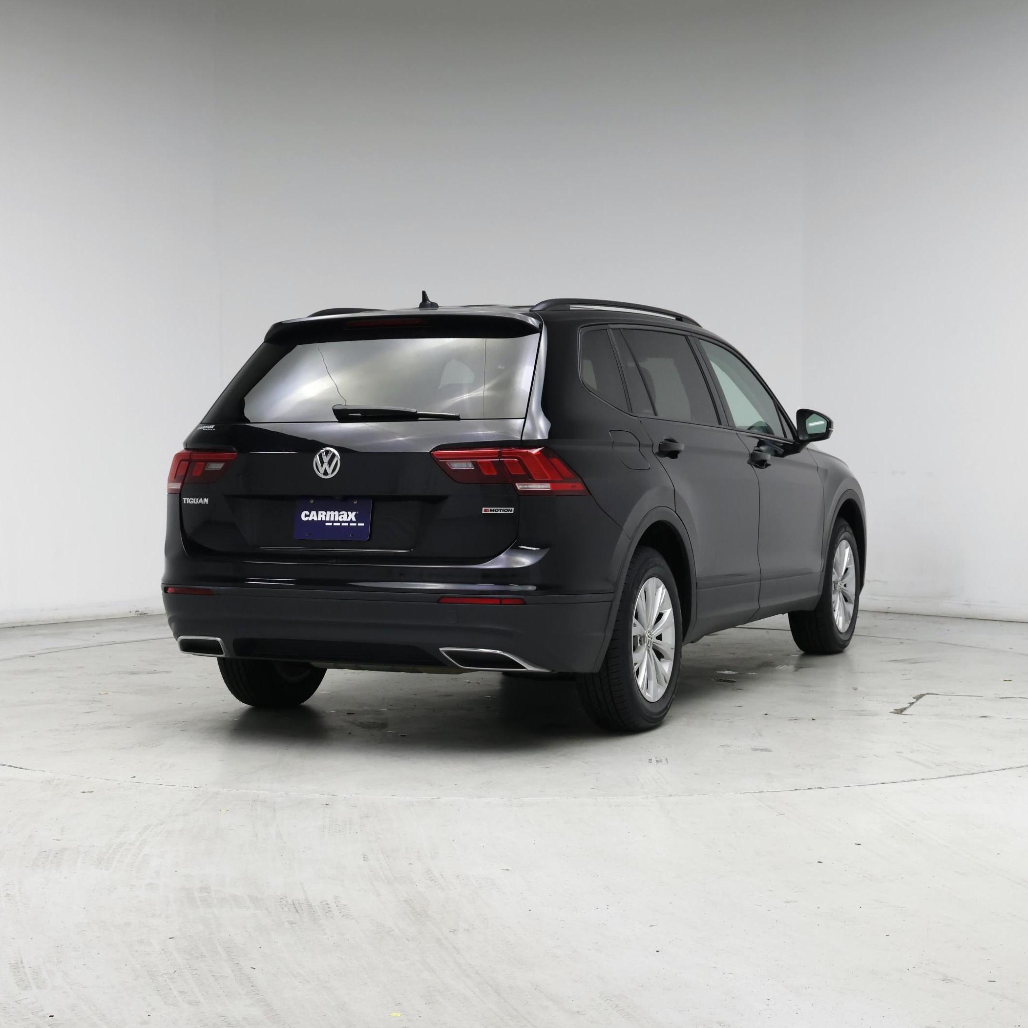 Thumbnail: 2020 Volkswagen Tiguan - 8
