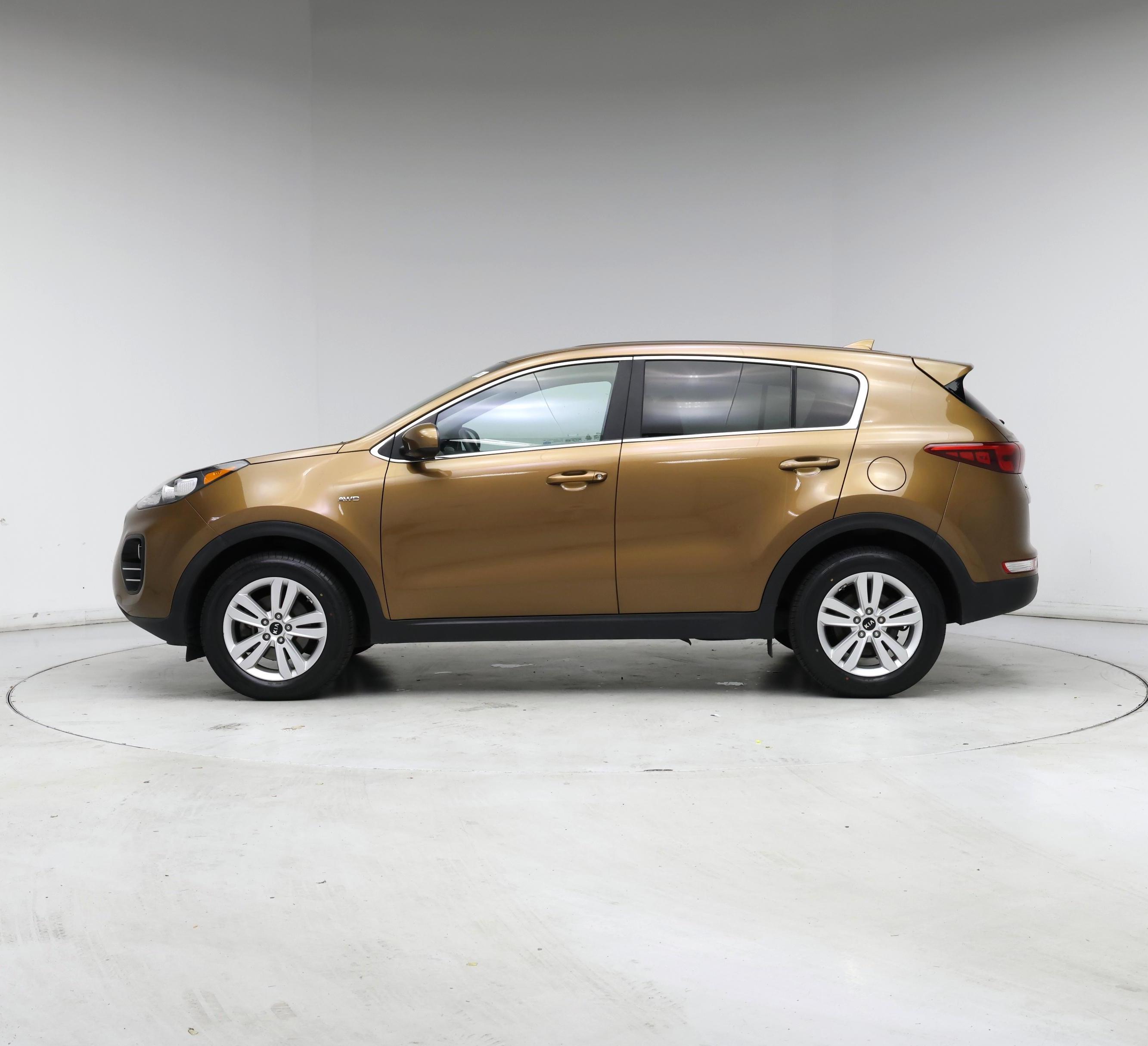 Thumbnail: 2018 Kia Sportage - 3
