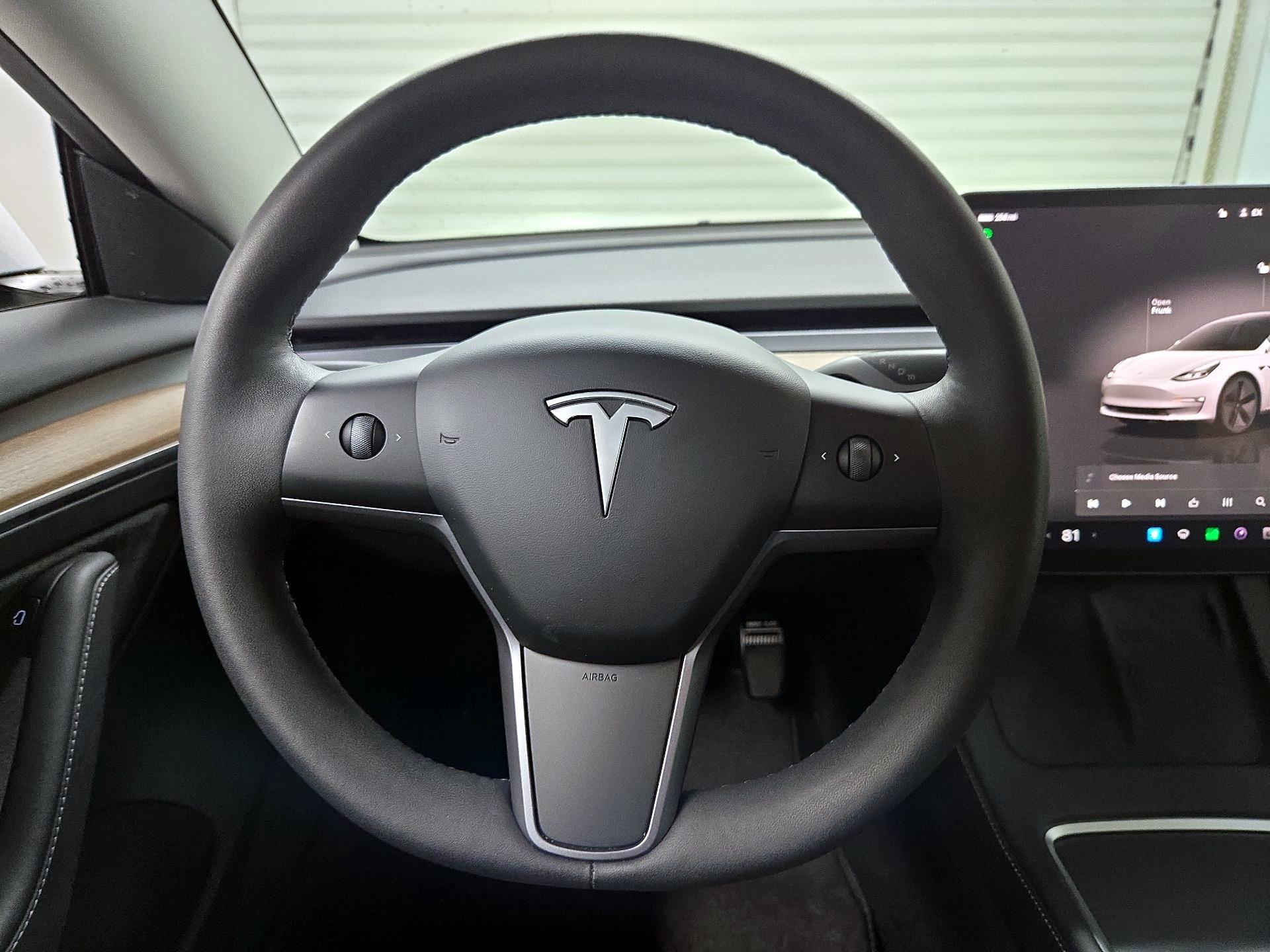 Thumbnail: 2023 Tesla Model 3 - 10