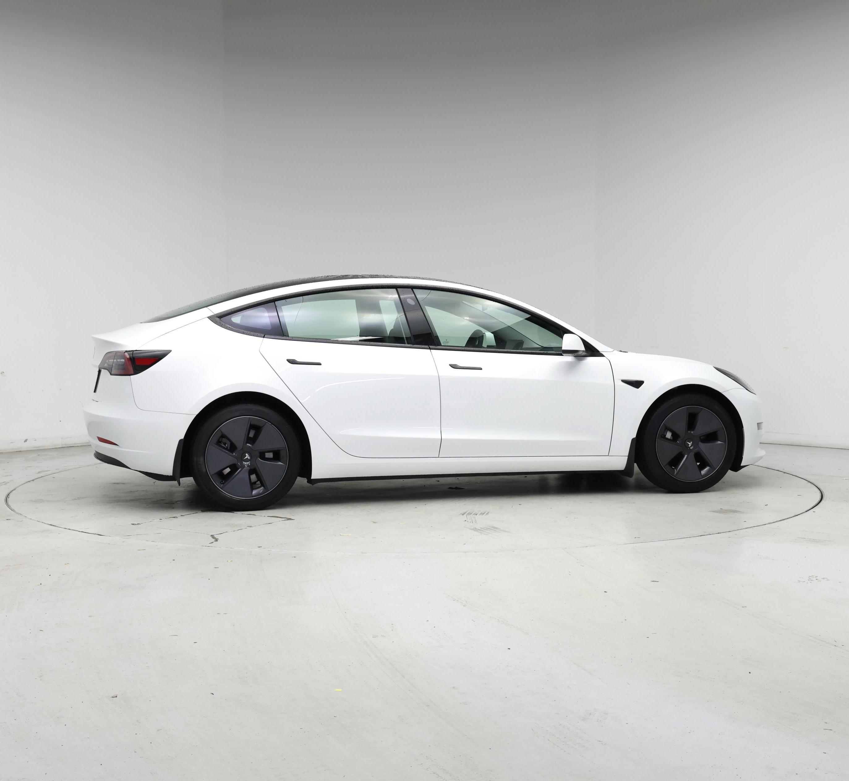 Thumbnail: 2023 Tesla Model 3 - 7