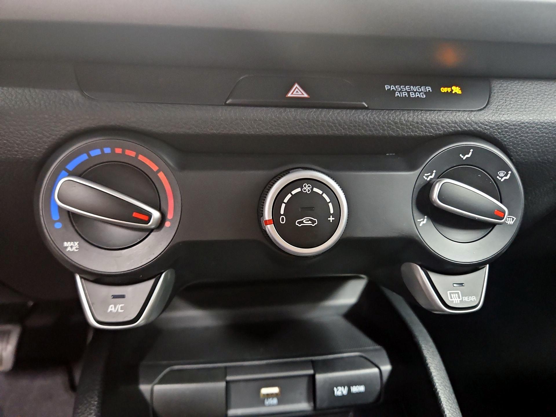 Thumbnail: 2023 Kia Rio - 16