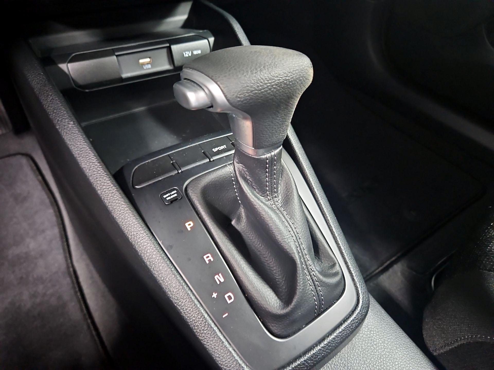 Thumbnail: 2023 Kia Rio - 17