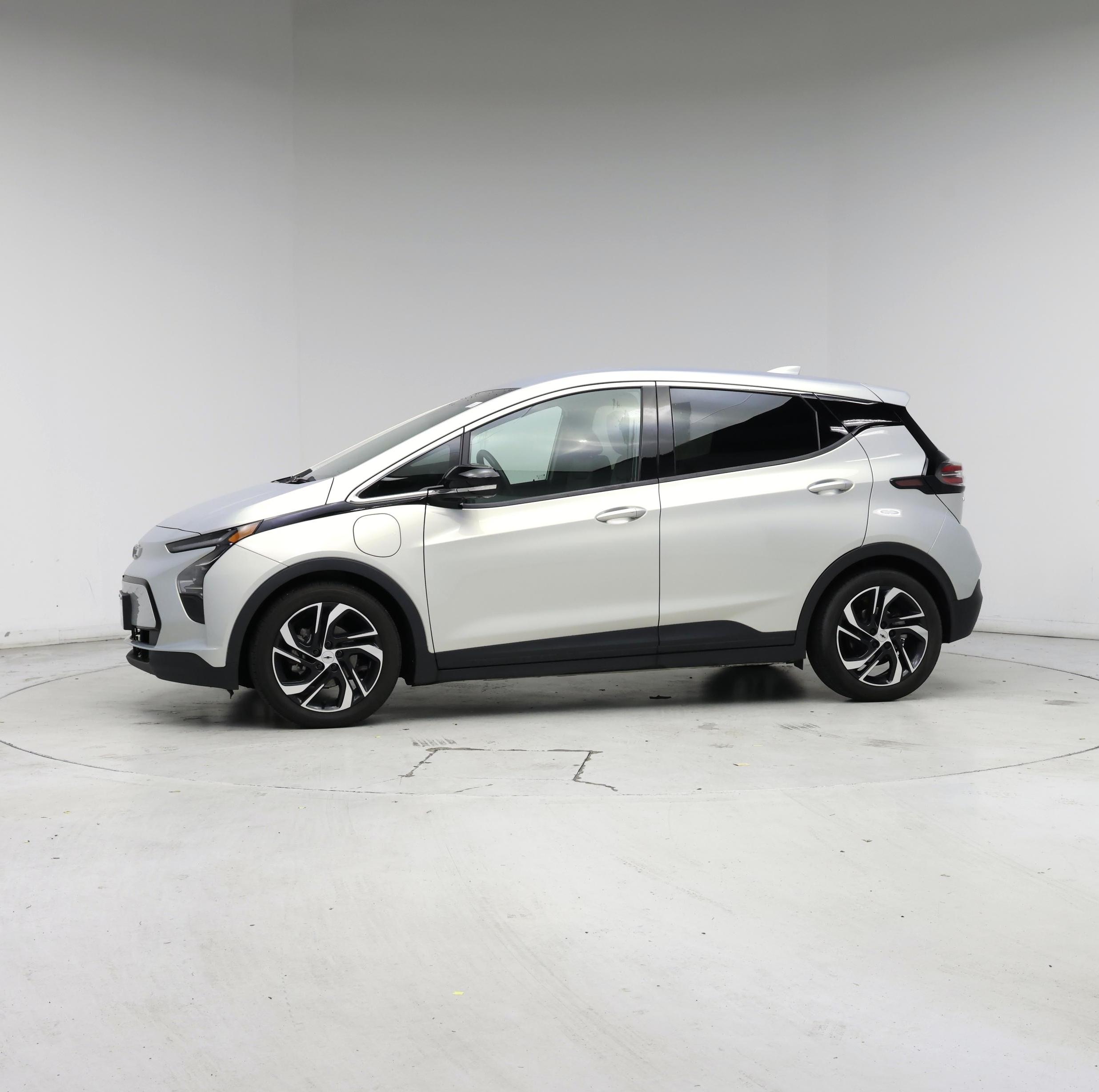 Thumbnail: 2022 Chevrolet Bolt EV - 3