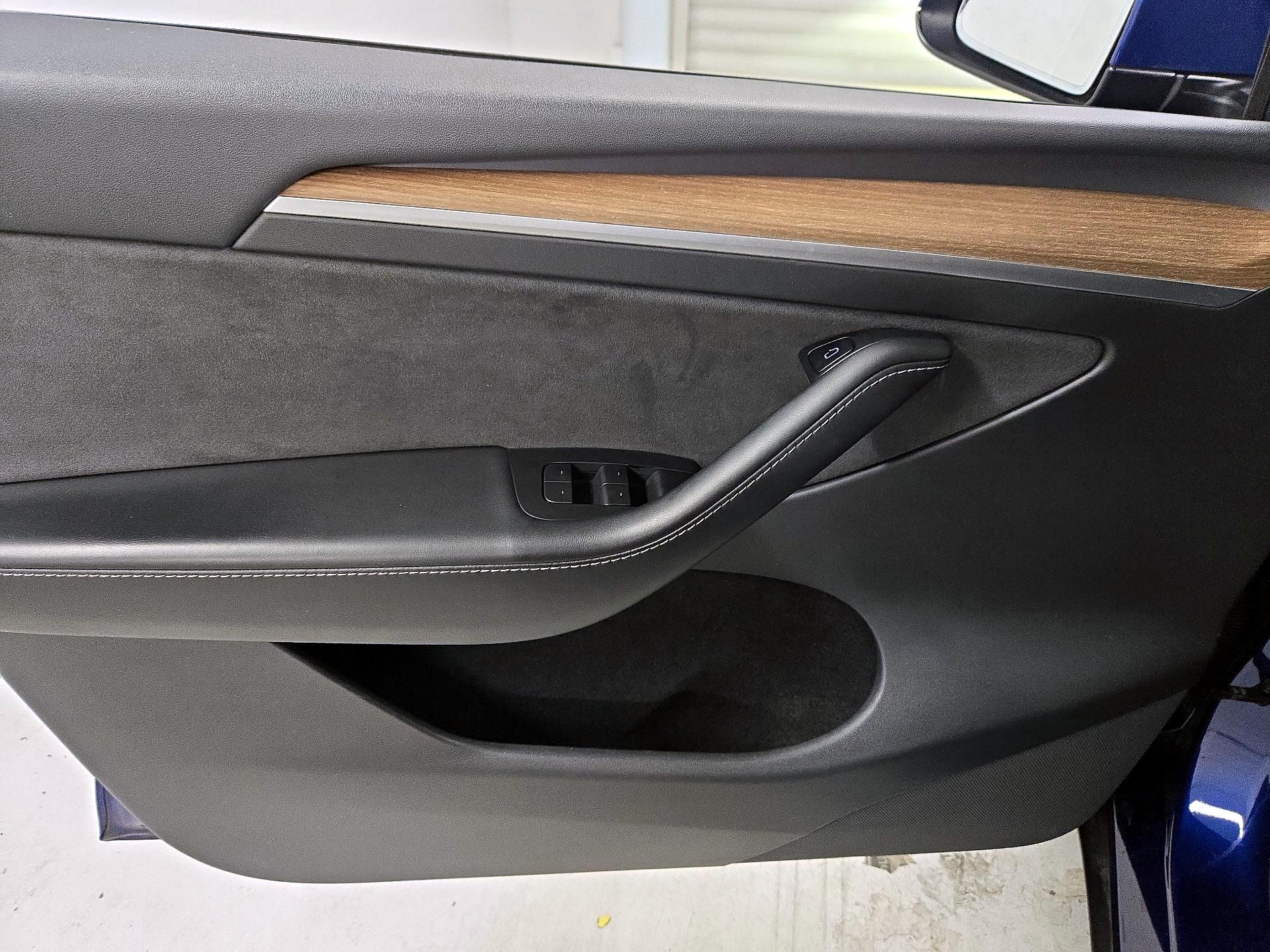 Thumbnail: 2022 Tesla Model Y - 12