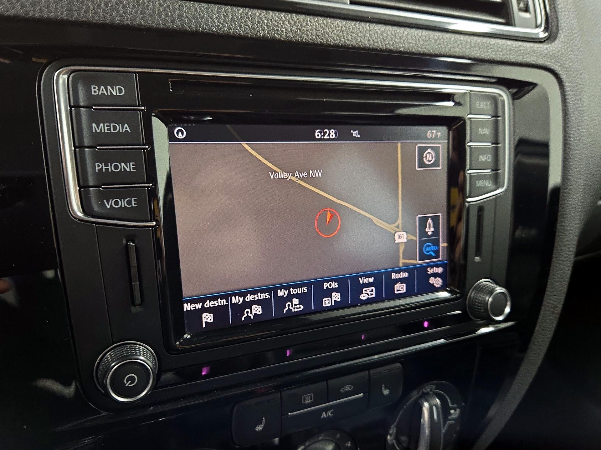 Thumbnail: 2016 Volkswagen Jetta - 14