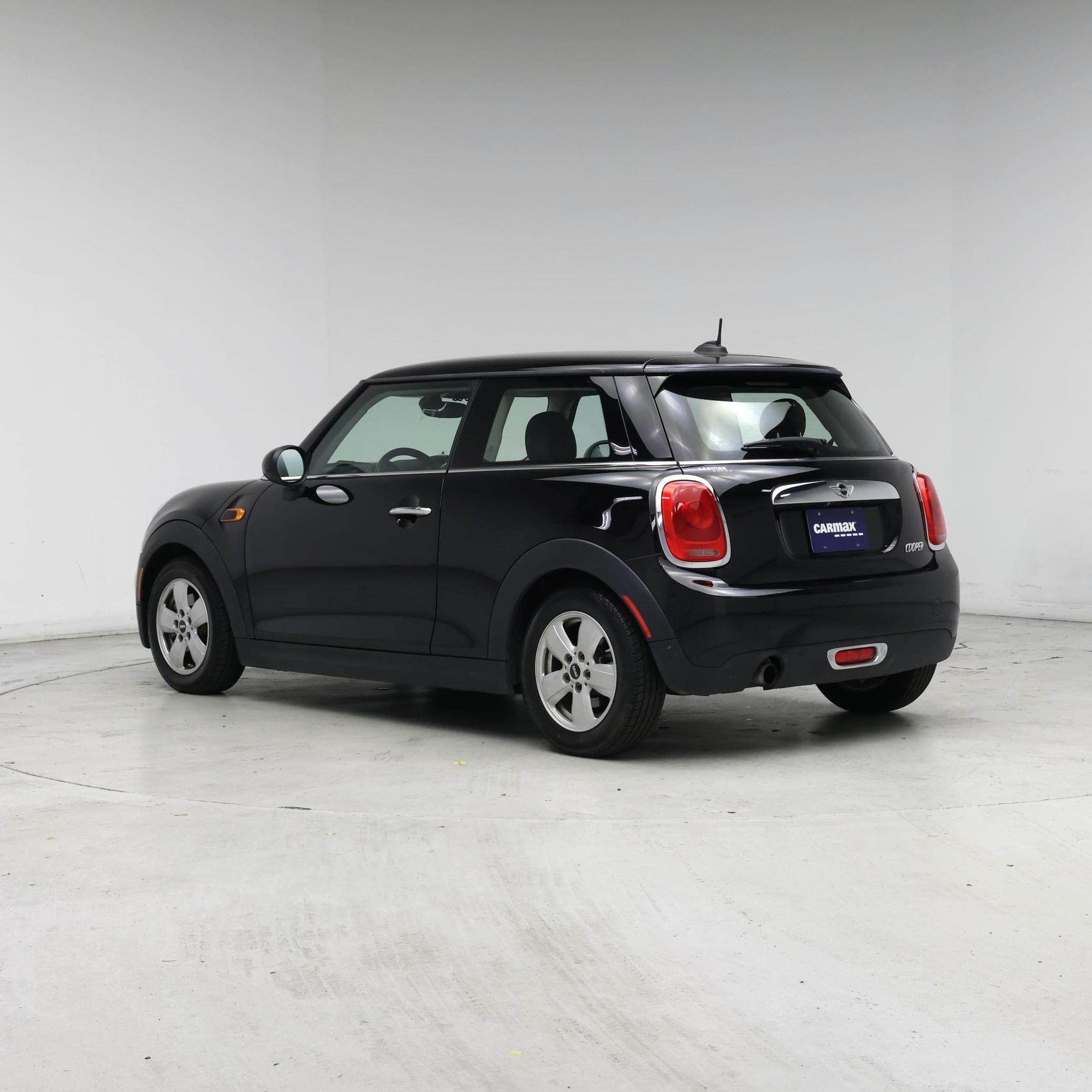 Thumbnail: 2015 MINI Cooper Hardtop - 2