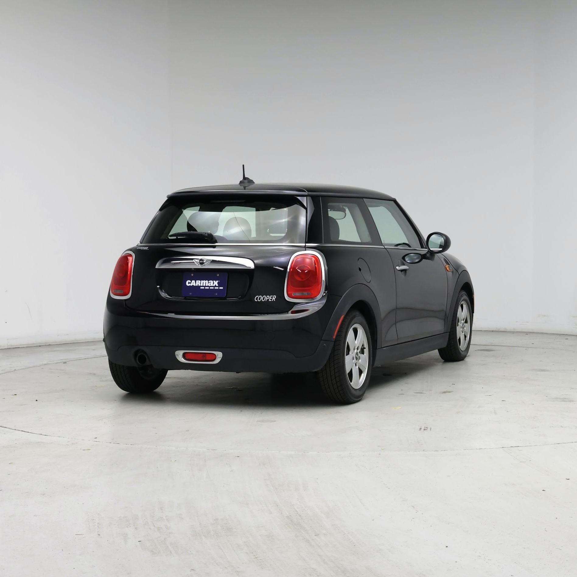 Thumbnail: 2015 MINI Cooper Hardtop - 8