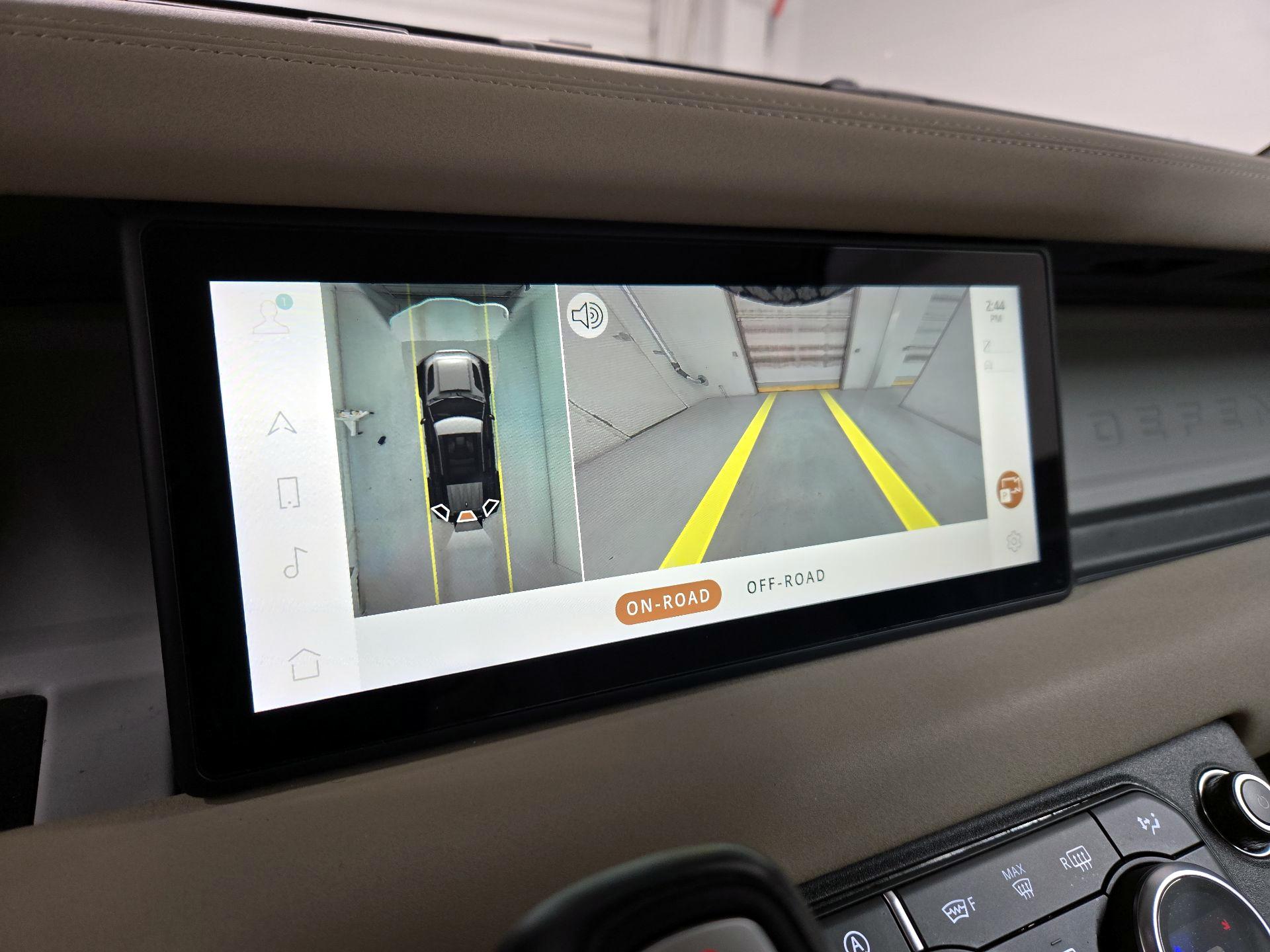 Thumbnail: 2020 Land Rover Defender - 15