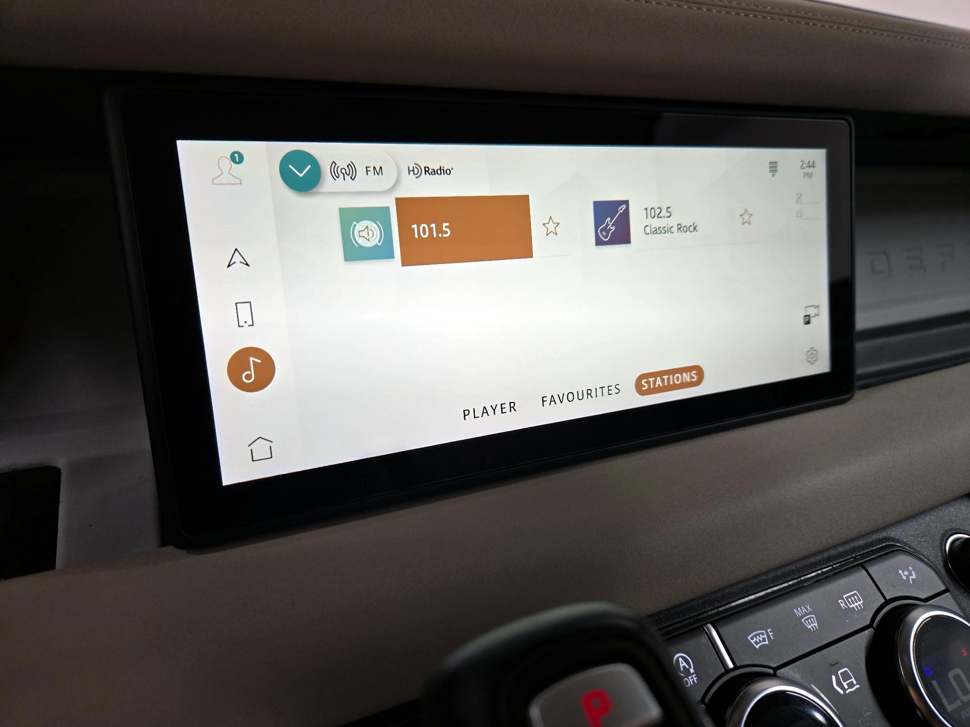 Thumbnail: 2020 Land Rover Defender - 16