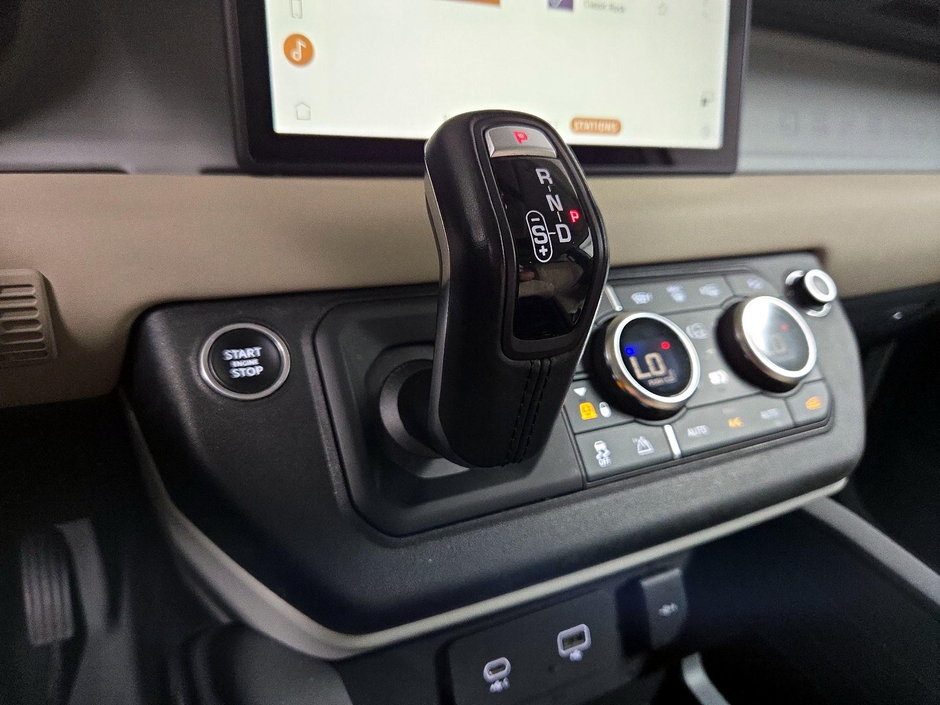 Thumbnail: 2020 Land Rover Defender - 18