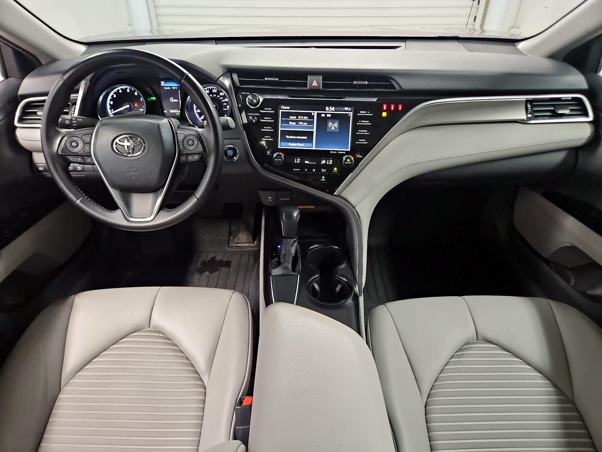 Thumbnail: 2018 Toyota Camry - 9