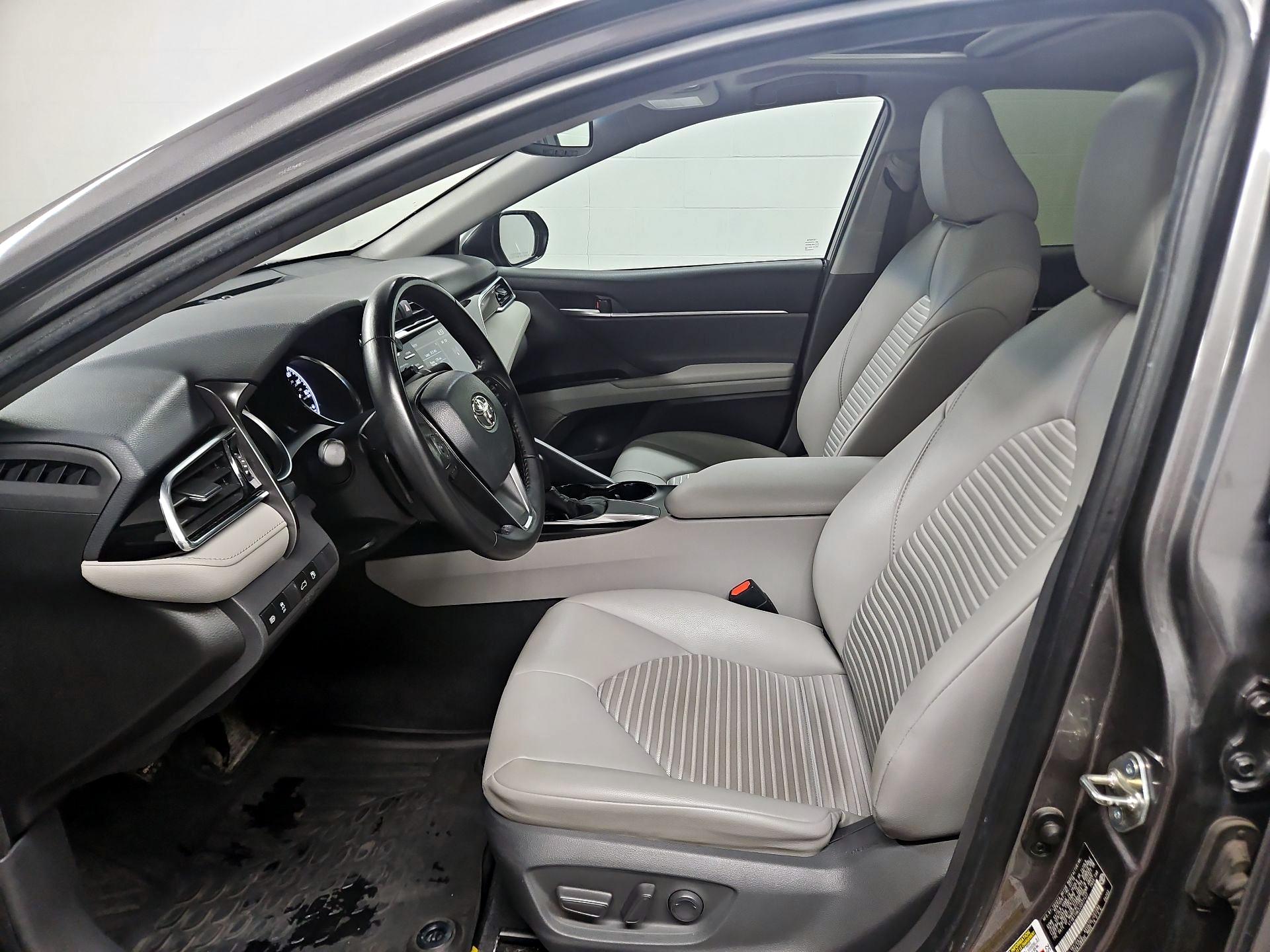 Thumbnail: 2018 Toyota Camry - 11