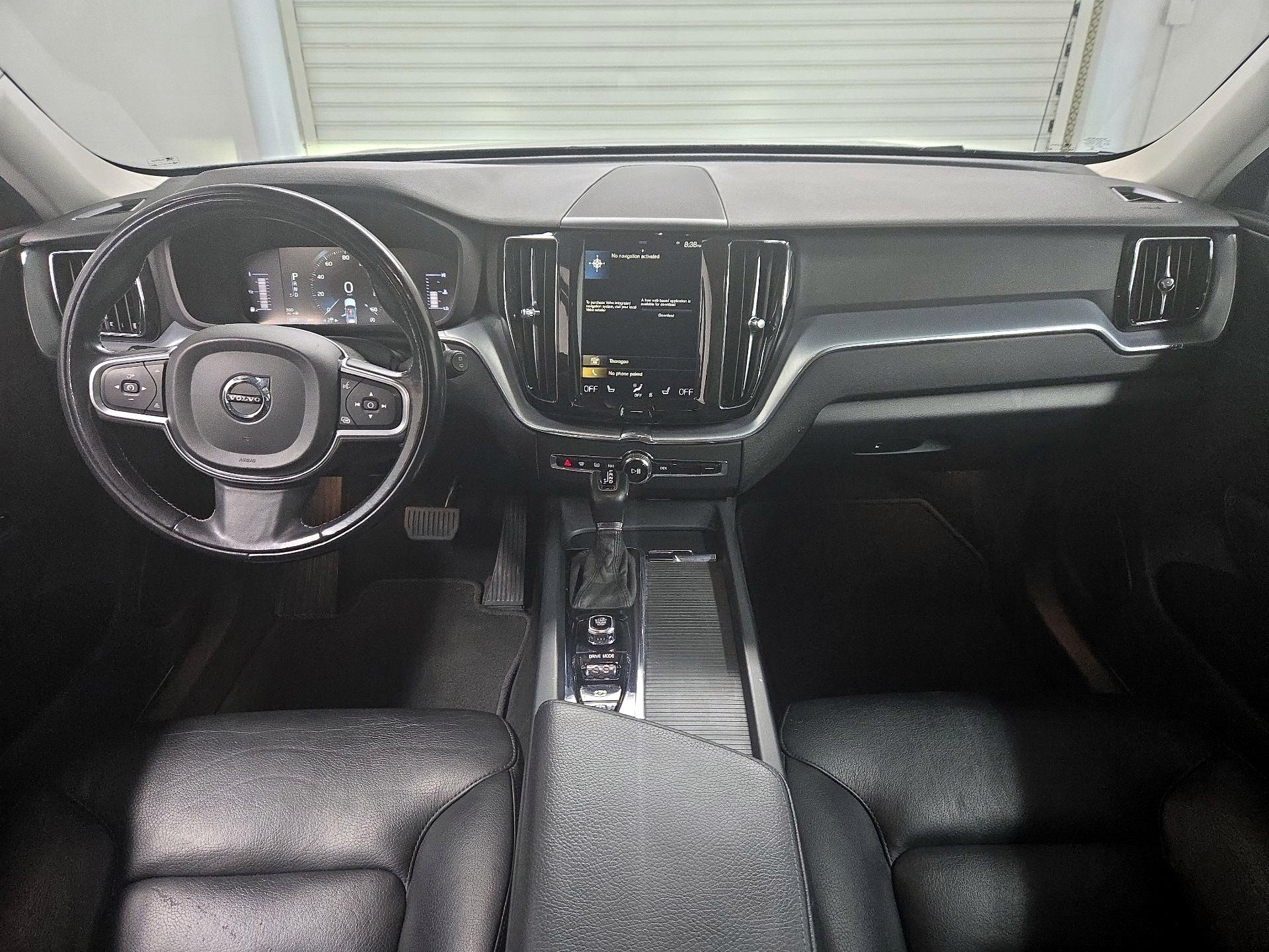 Thumbnail: 2018 Volvo XC60 - 9