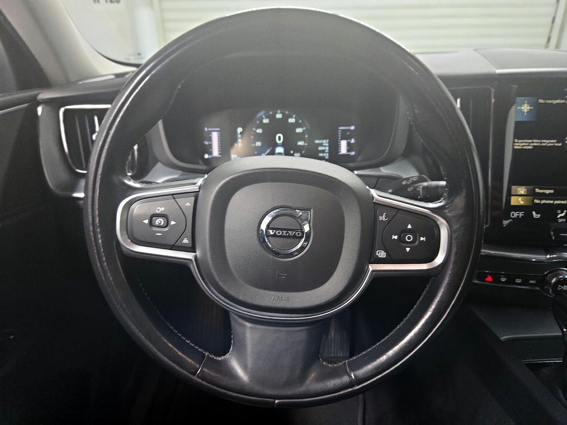 Thumbnail: 2018 Volvo XC60 - 10