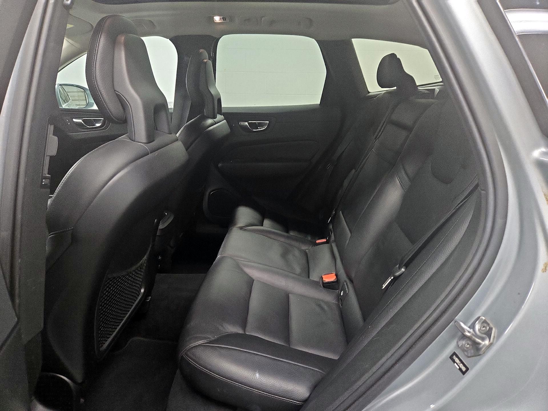 Thumbnail: 2018 Volvo XC60 - 20