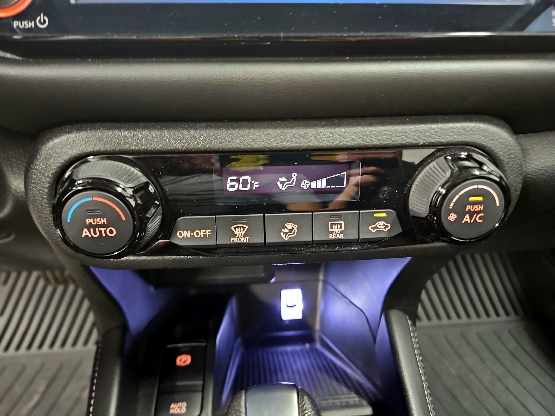 Thumbnail: 2021 Nissan Kicks - 15