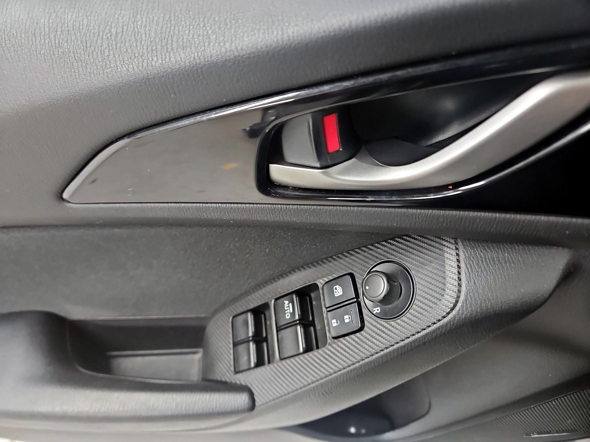 Thumbnail: 2016 Mazda Mazda3 - 12