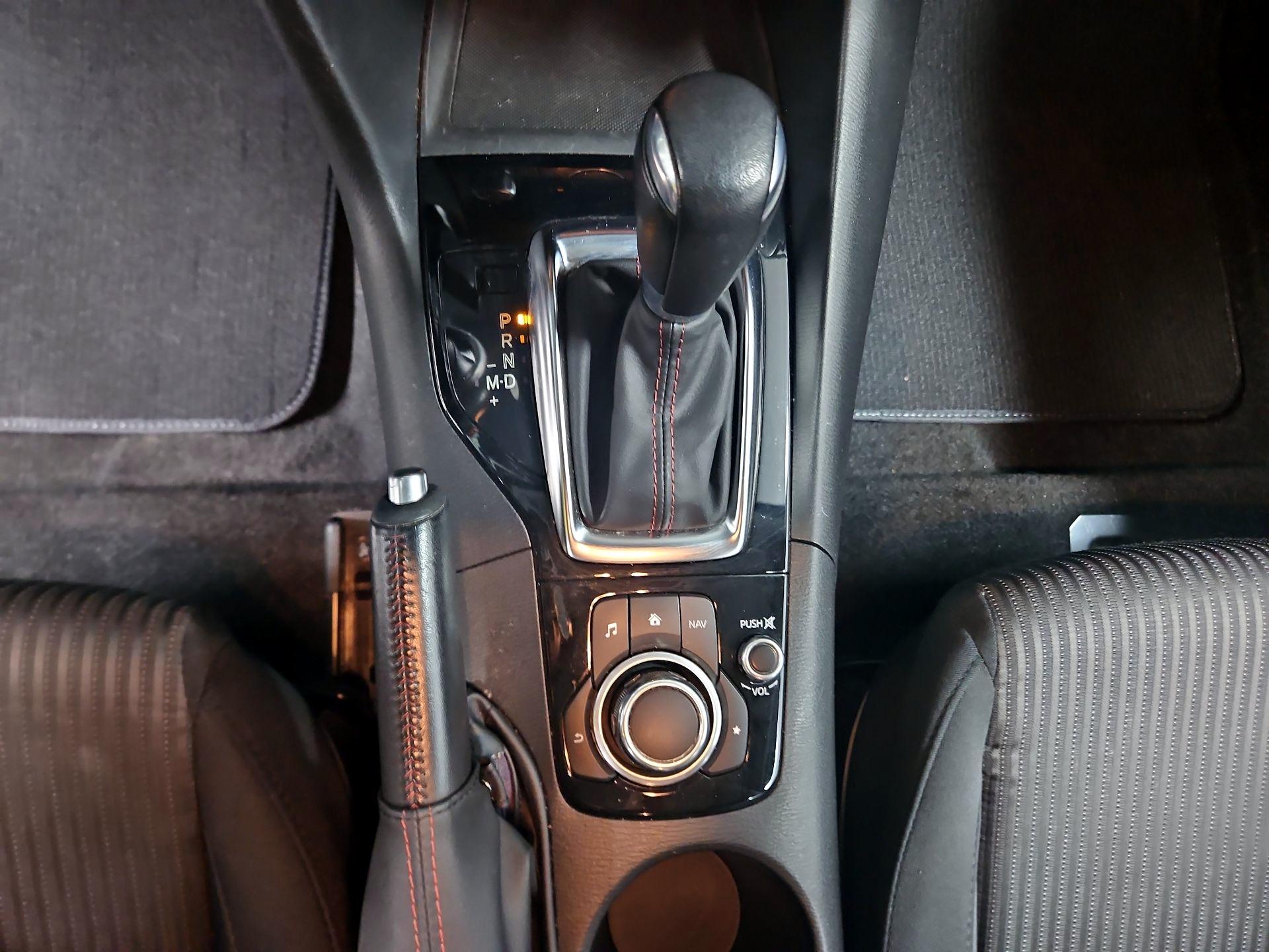 Thumbnail: 2016 Mazda Mazda3 - 17