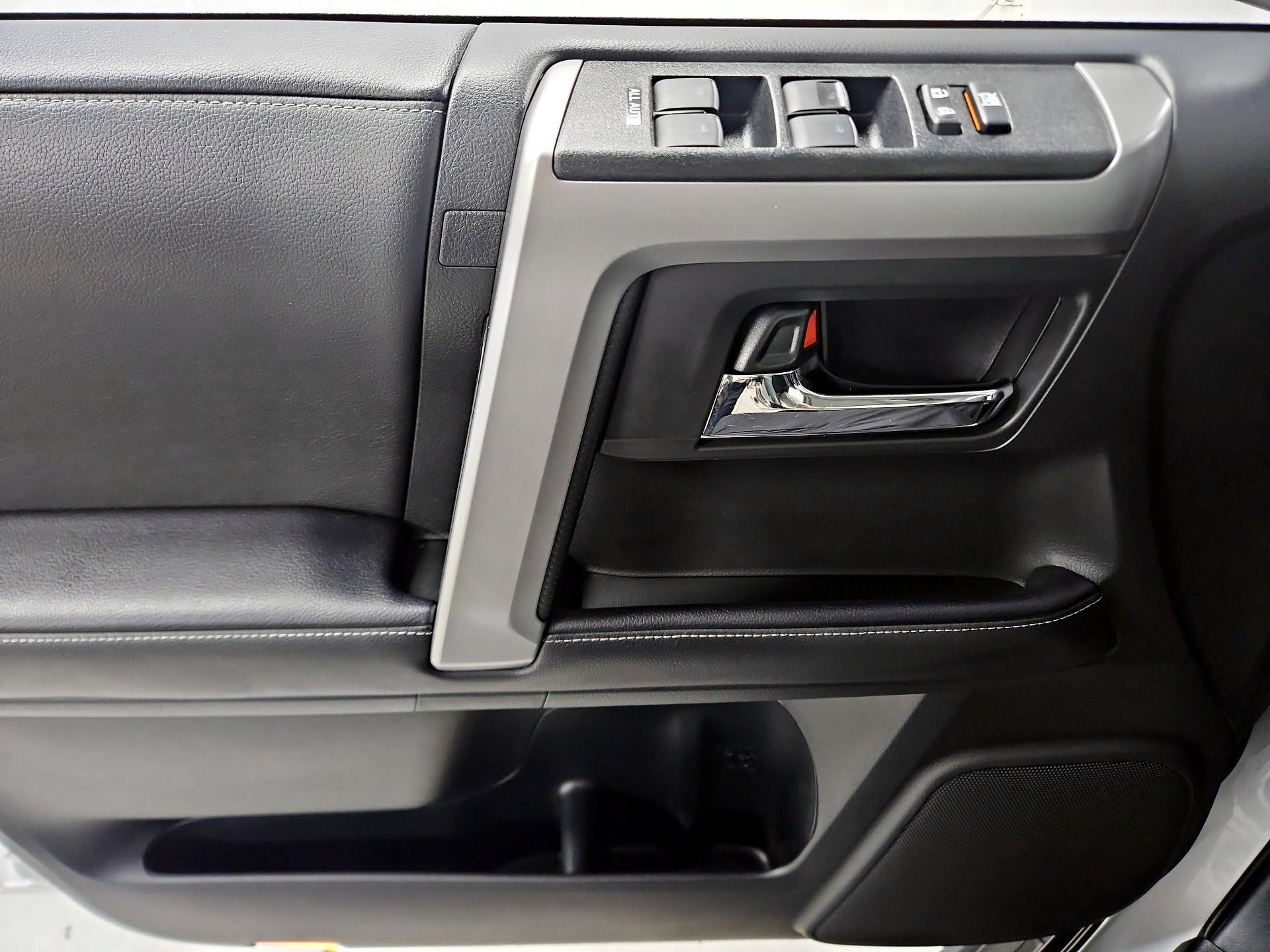 Thumbnail: 2022 Toyota 4Runner - 12