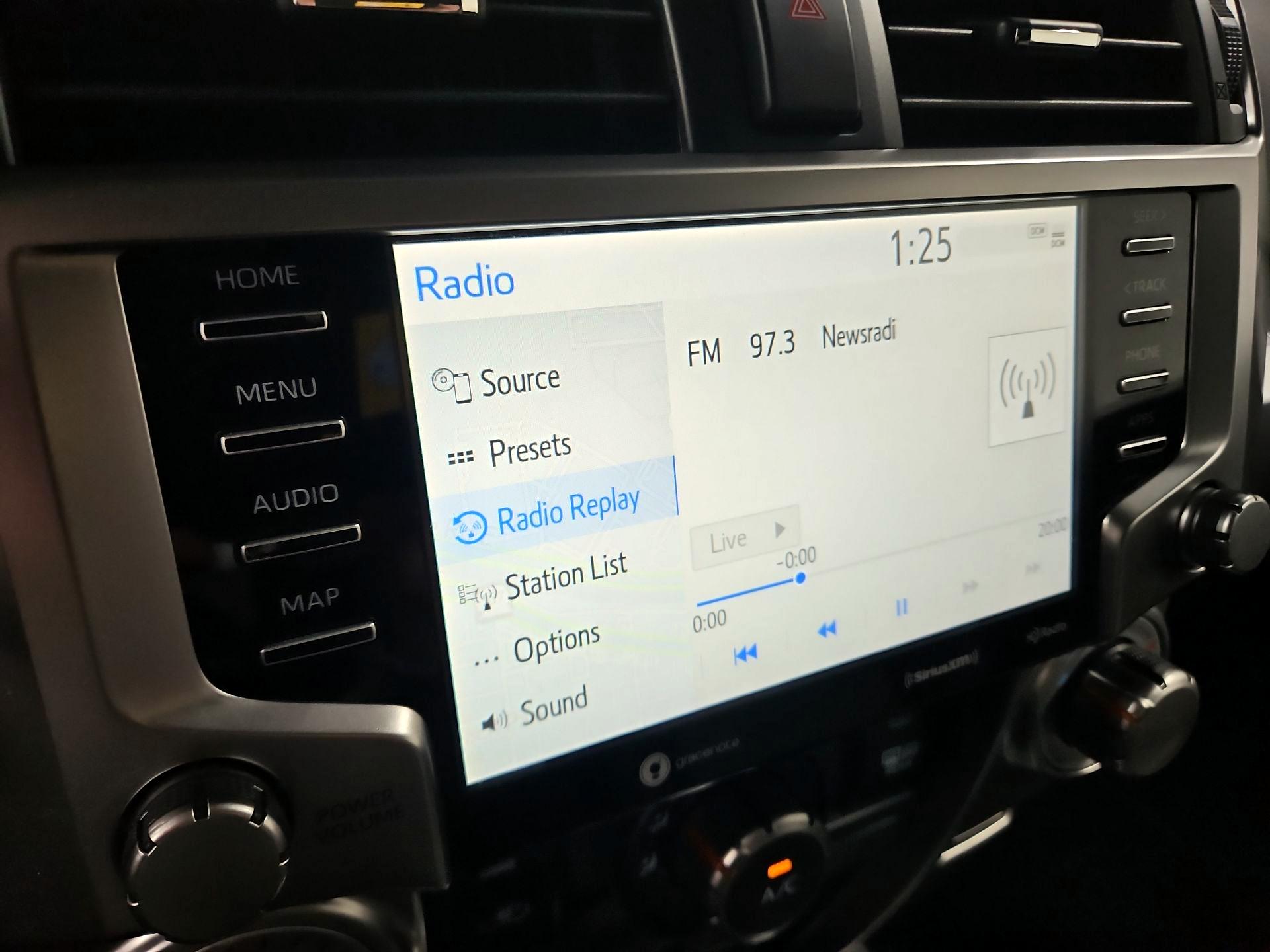 Thumbnail: 2022 Toyota 4Runner - 16