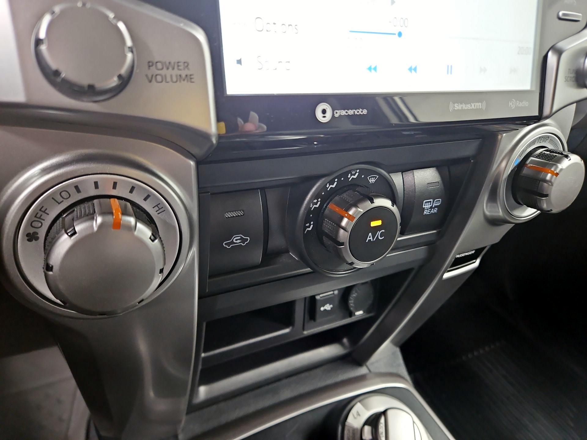 Thumbnail: 2022 Toyota 4Runner - 17