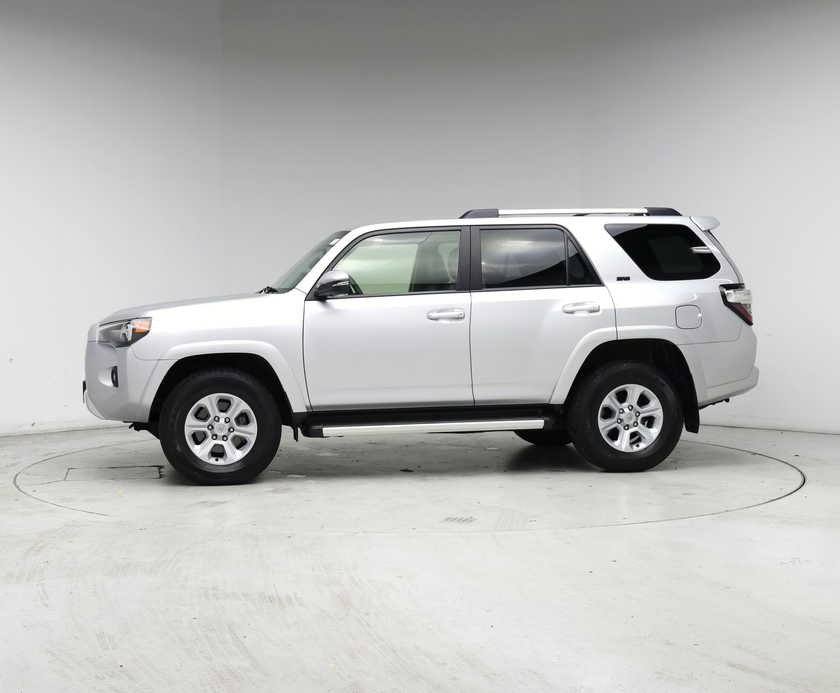 Thumbnail: 2022 Toyota 4Runner - 3