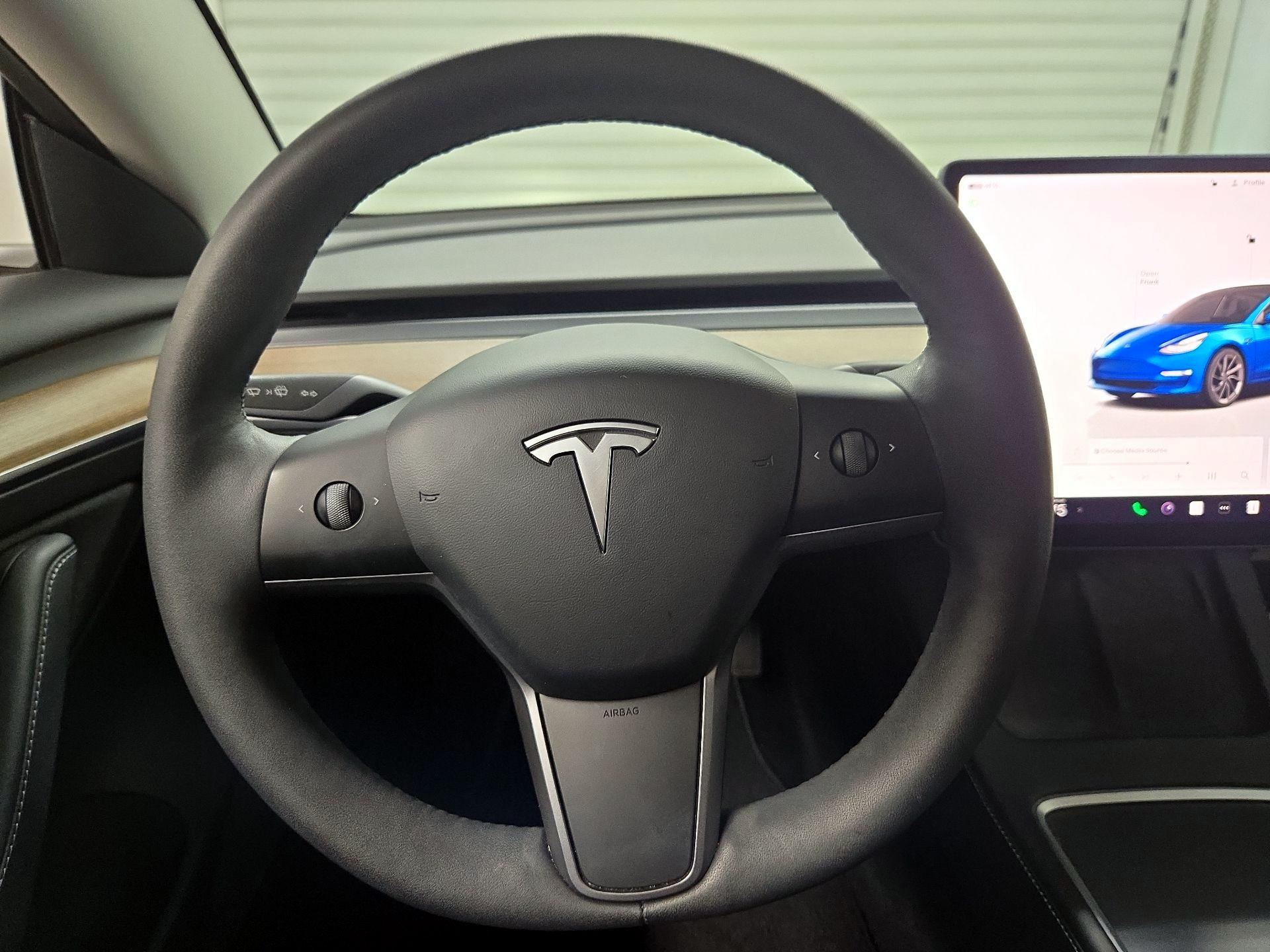 Thumbnail: 2022 Tesla Model 3 - 10