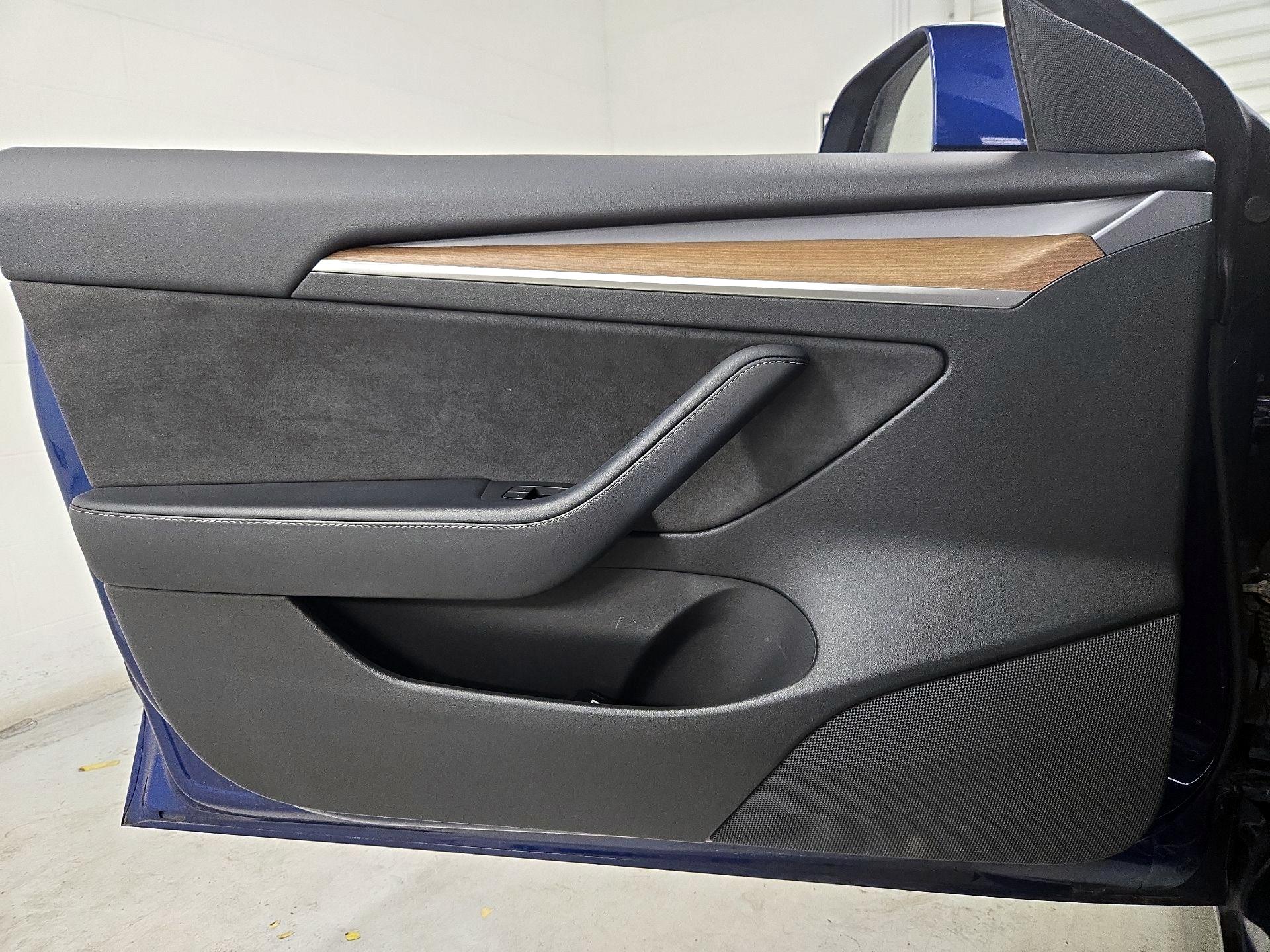 Thumbnail: 2022 Tesla Model 3 - 12