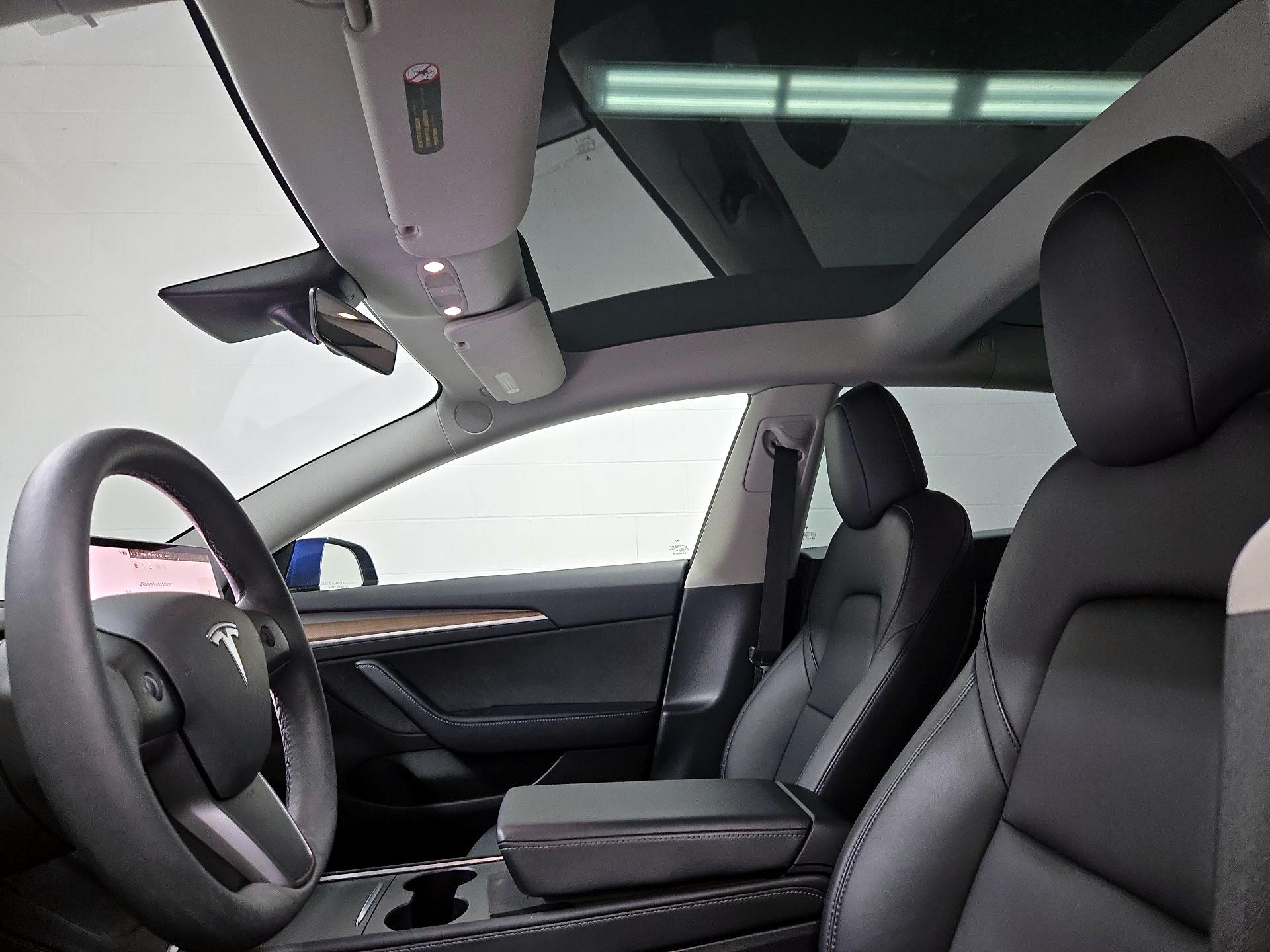 Thumbnail: 2022 Tesla Model 3 - 19