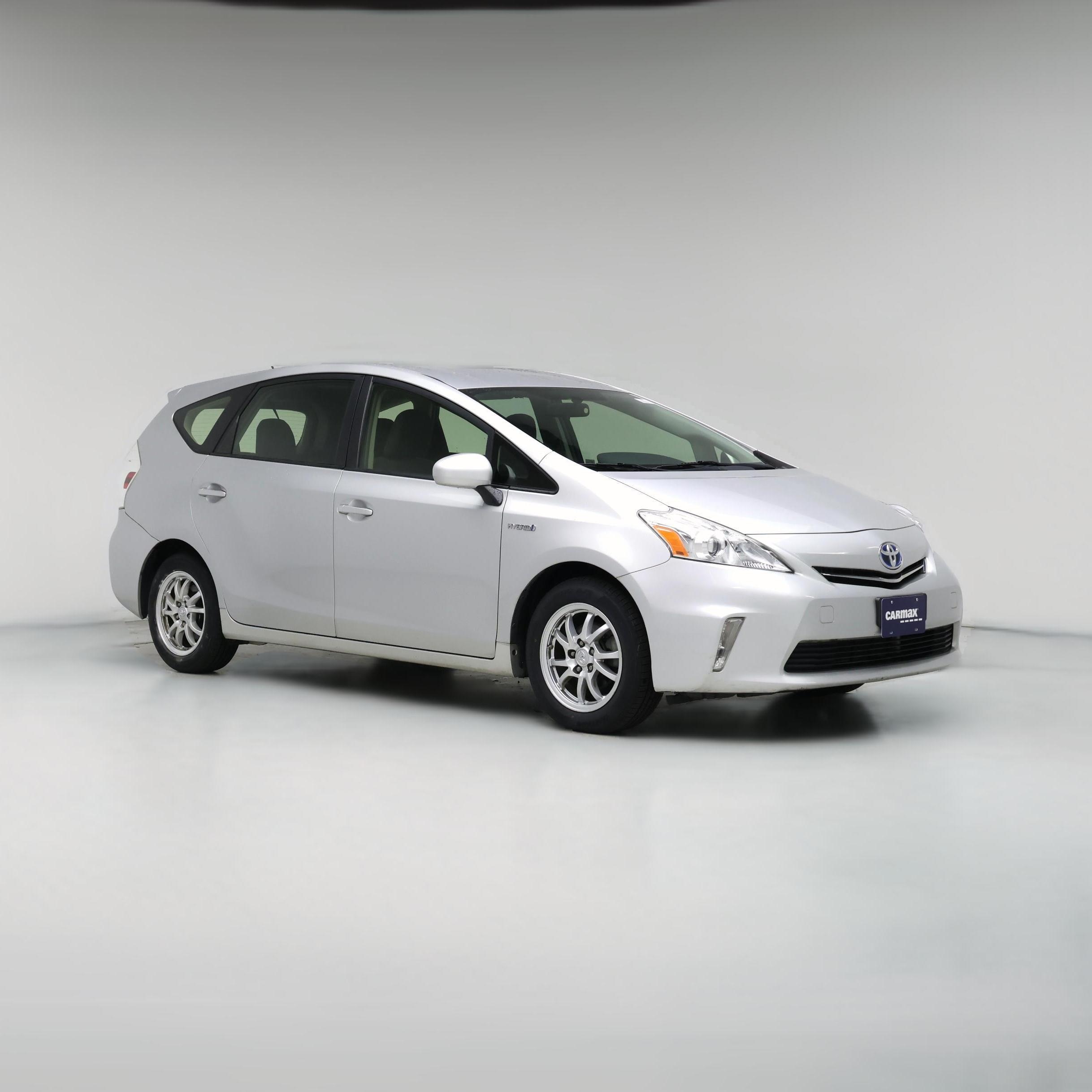 Thumbnail: 2014 Toyota Prius v - 1