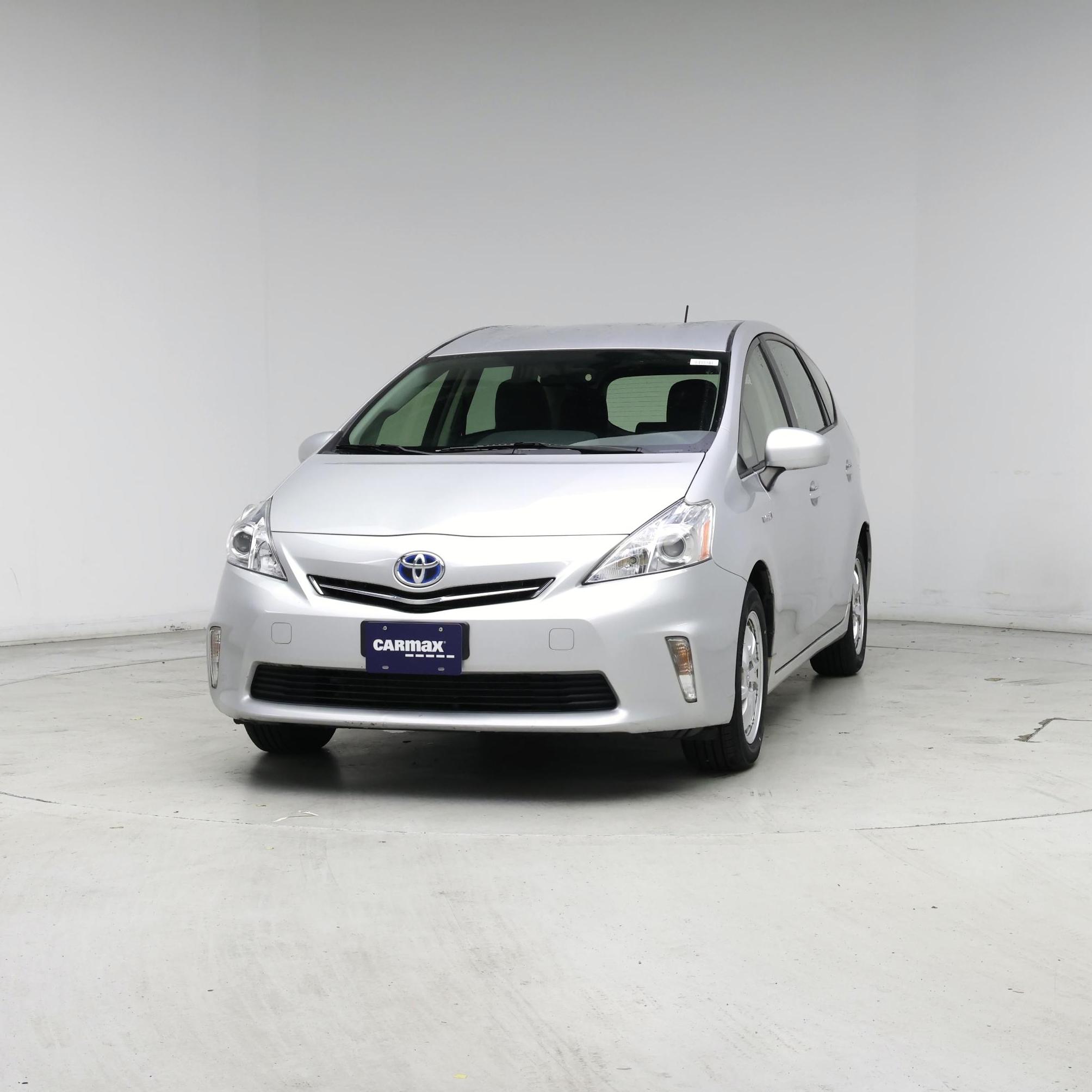 Thumbnail: 2014 Toyota Prius v - 4