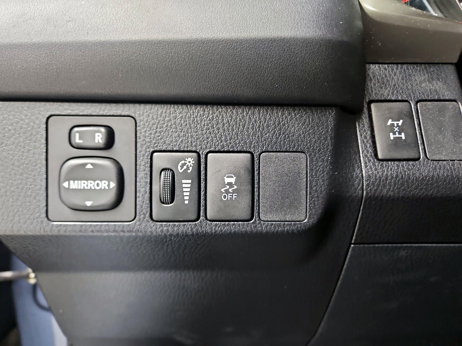 Thumbnail: 2014 Toyota RAV4 - 13