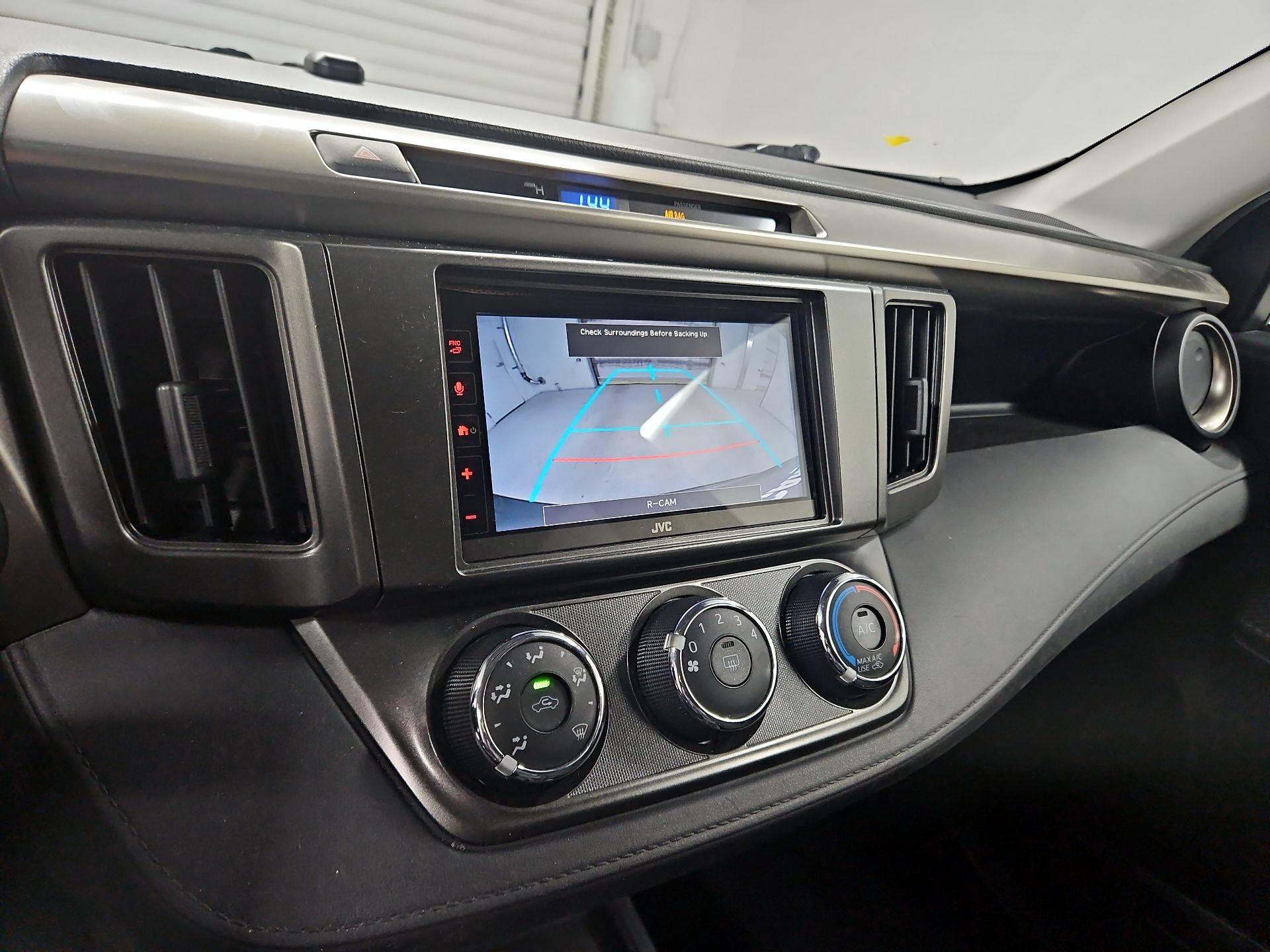 Thumbnail: 2014 Toyota RAV4 - 14