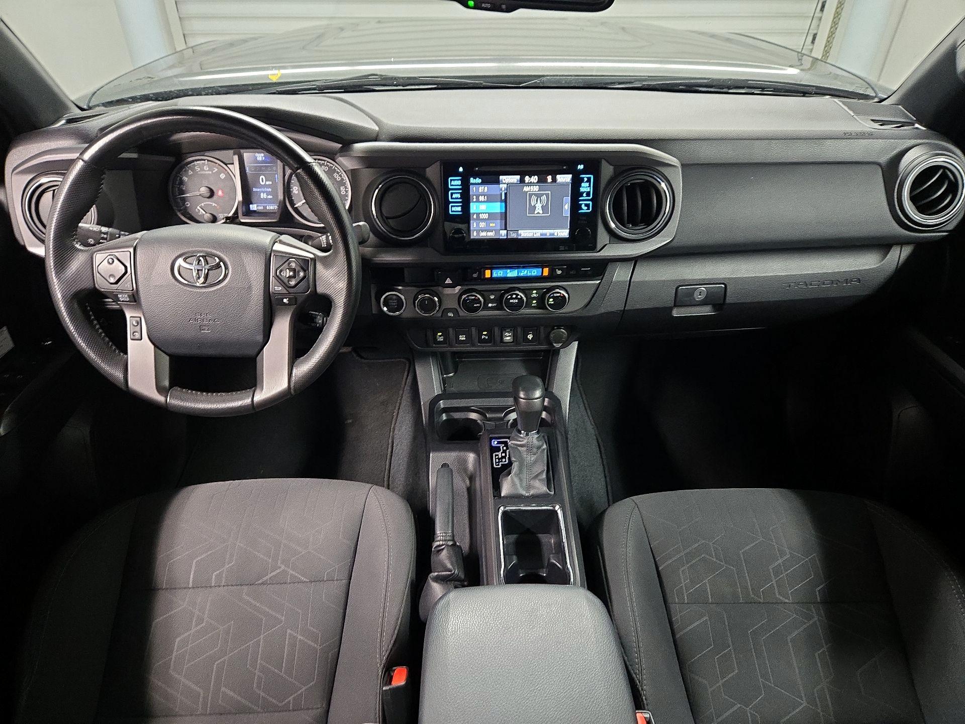 Thumbnail: 2017 Toyota Tacoma - 9