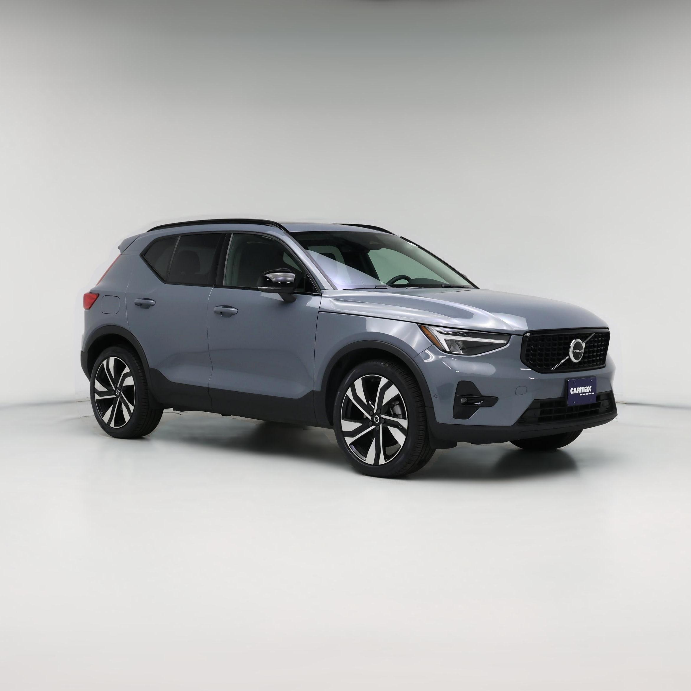 Thumbnail: 2023 Volvo XC40 - 1