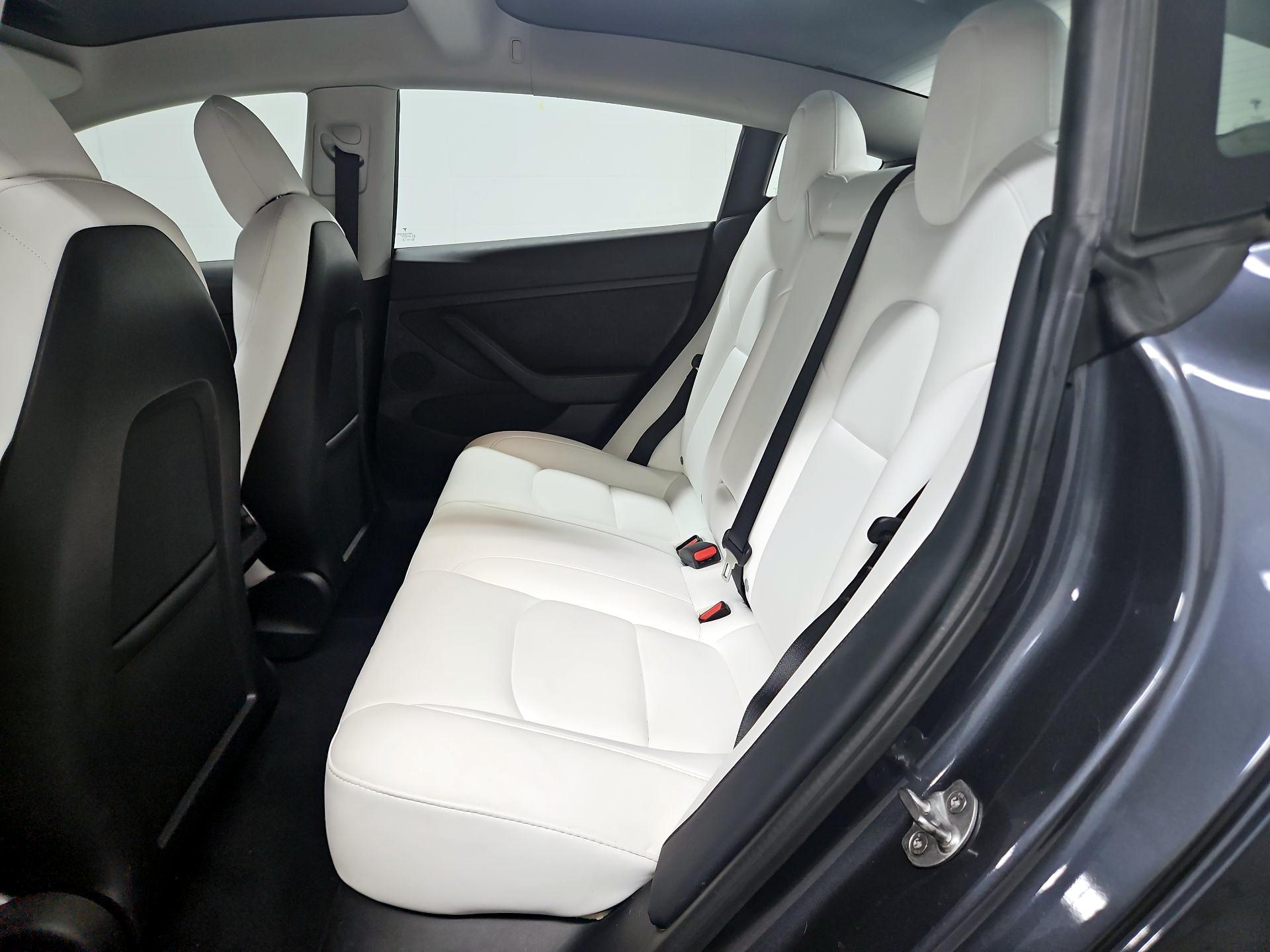 Thumbnail: 2022 Tesla Model 3 - 19