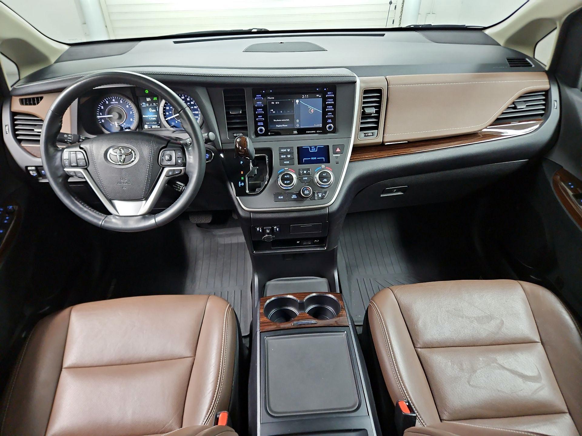 Thumbnail: 2020 Toyota Sienna - 9