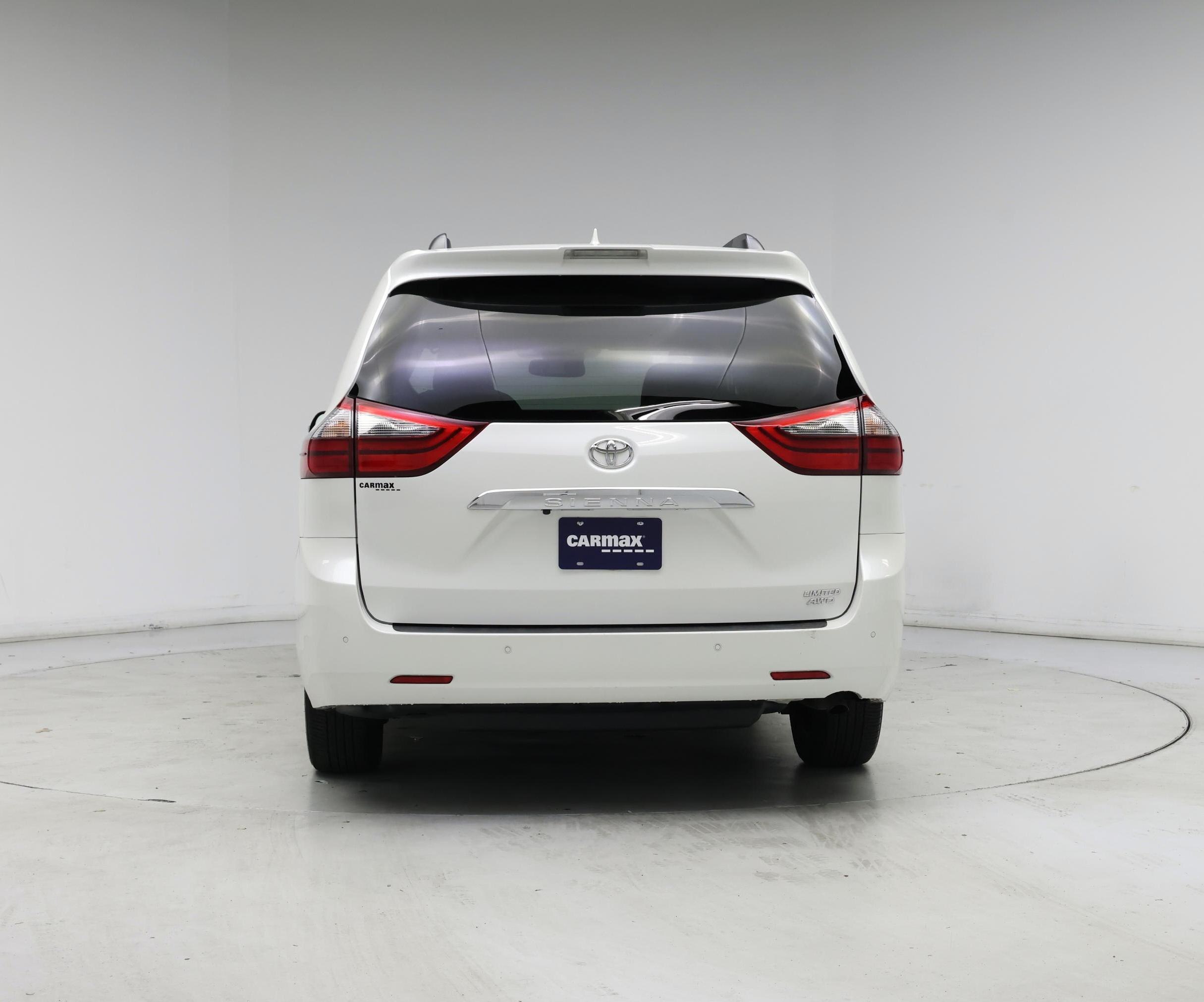 Thumbnail: 2020 Toyota Sienna - 6