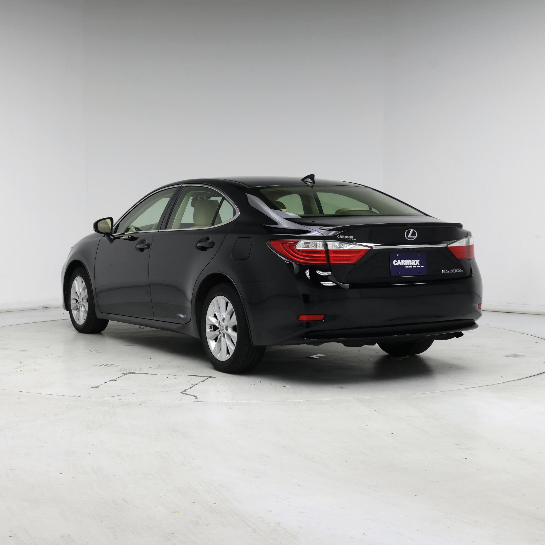 Thumbnail: 2015 Lexus ES - 2