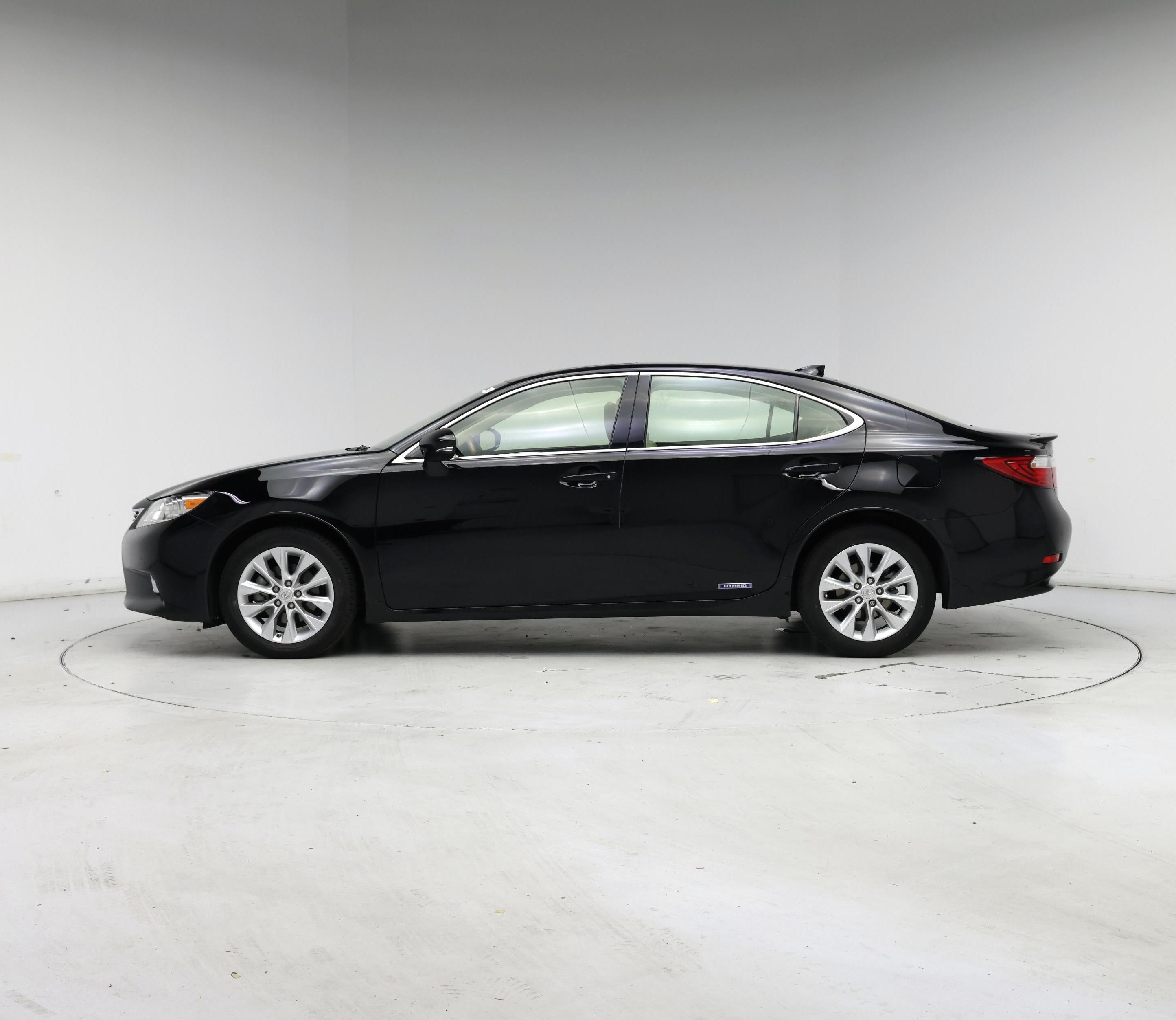 Thumbnail: 2015 Lexus ES - 3